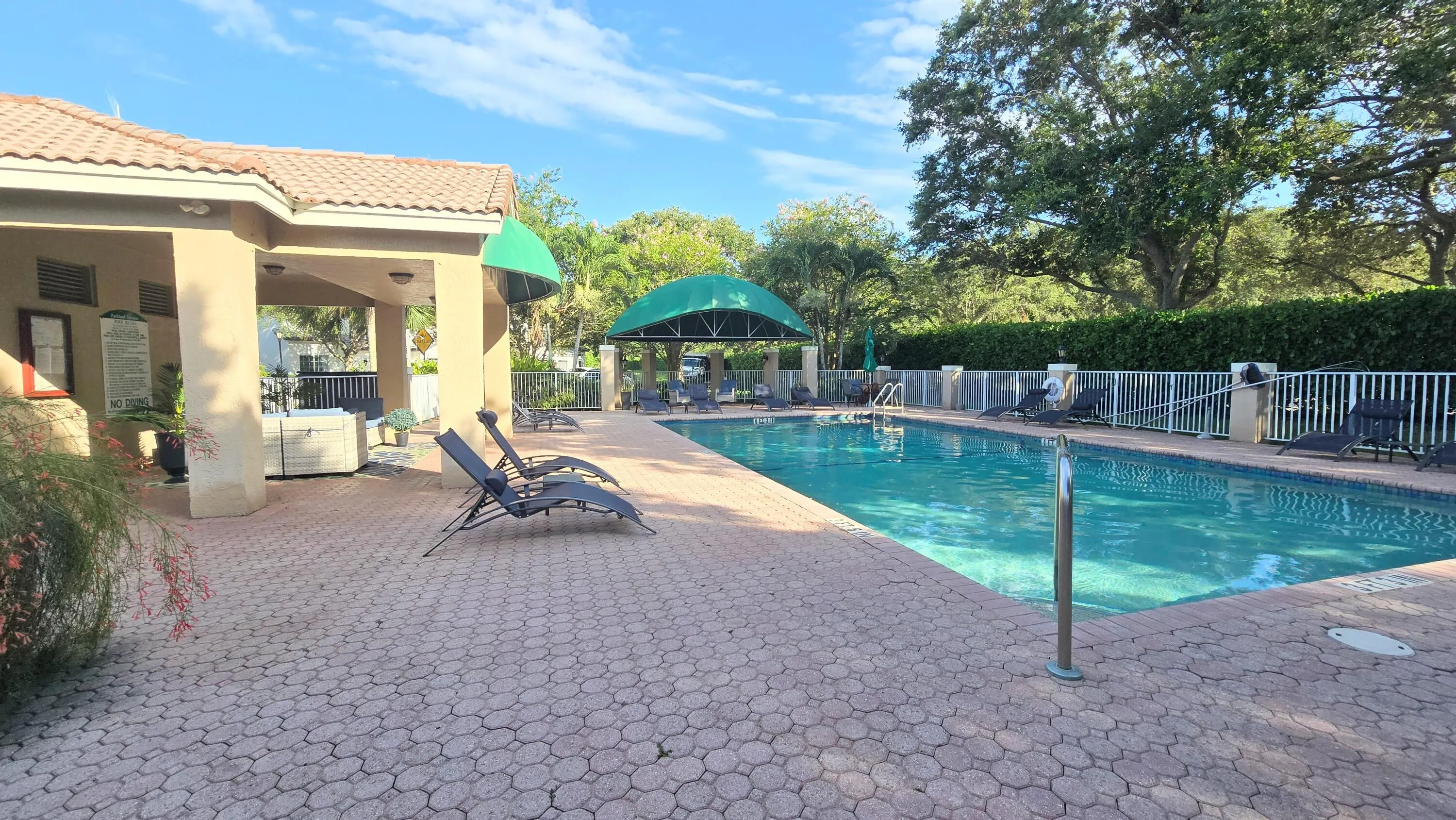 6241 NW 74th Court