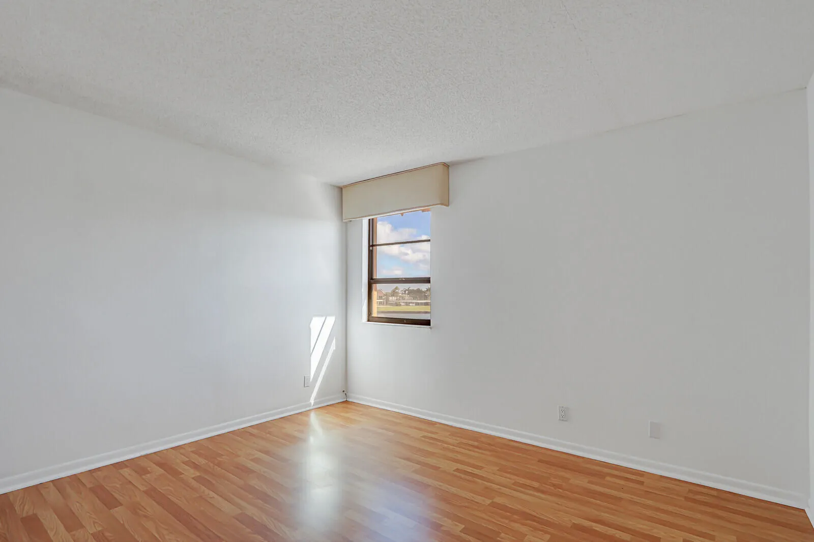 1036 US Highway 1 #224