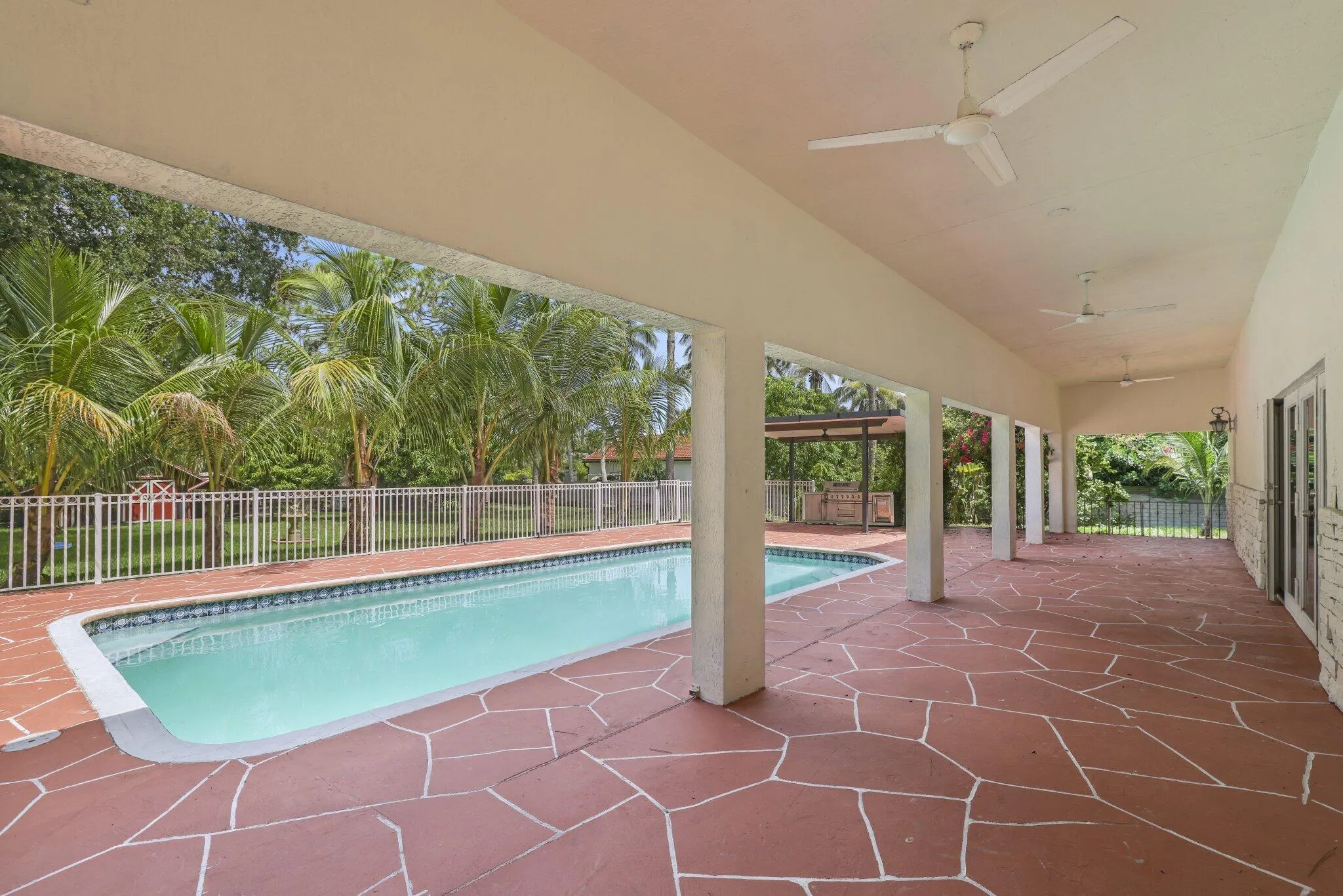 6344 NW 74th Terrace