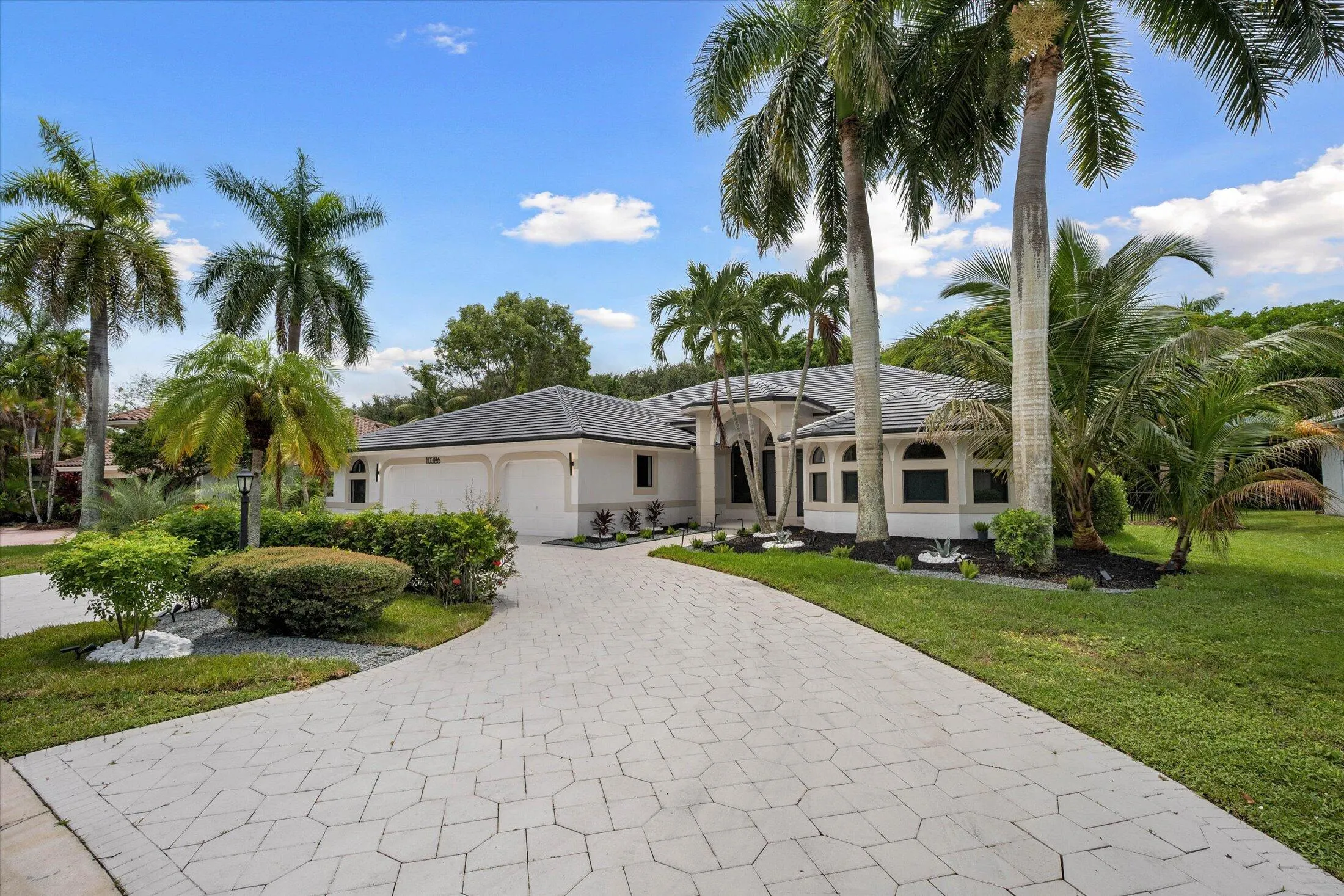 10386 NW 62ND Drive