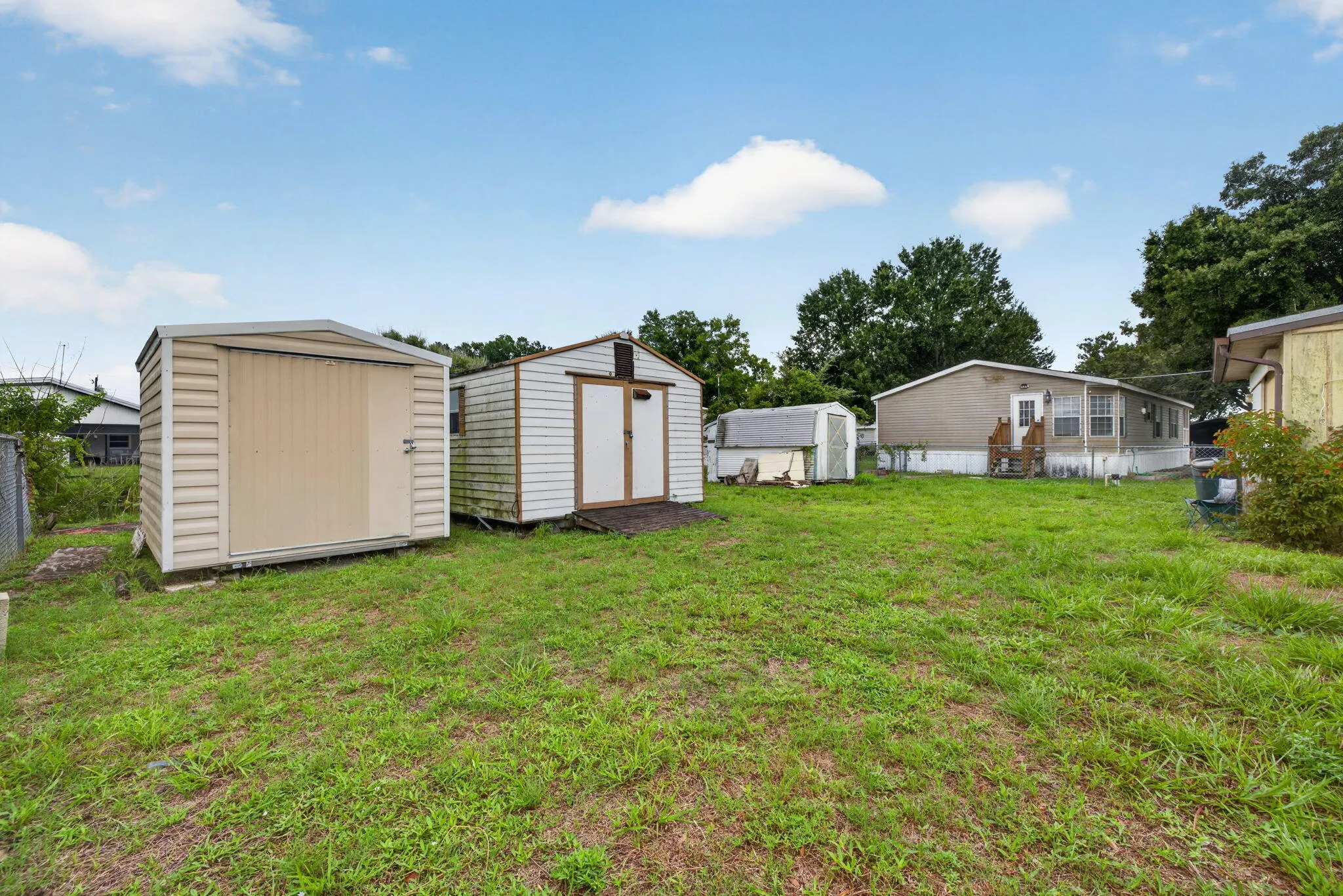 1033 HUNTER Road