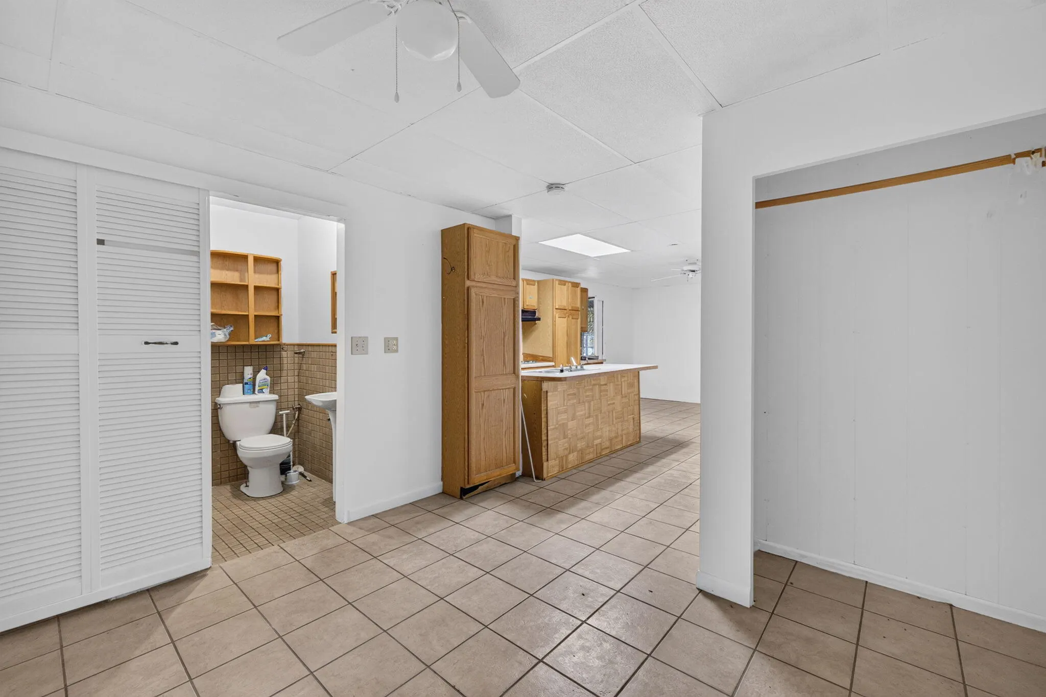 1033 HUNTER Road
