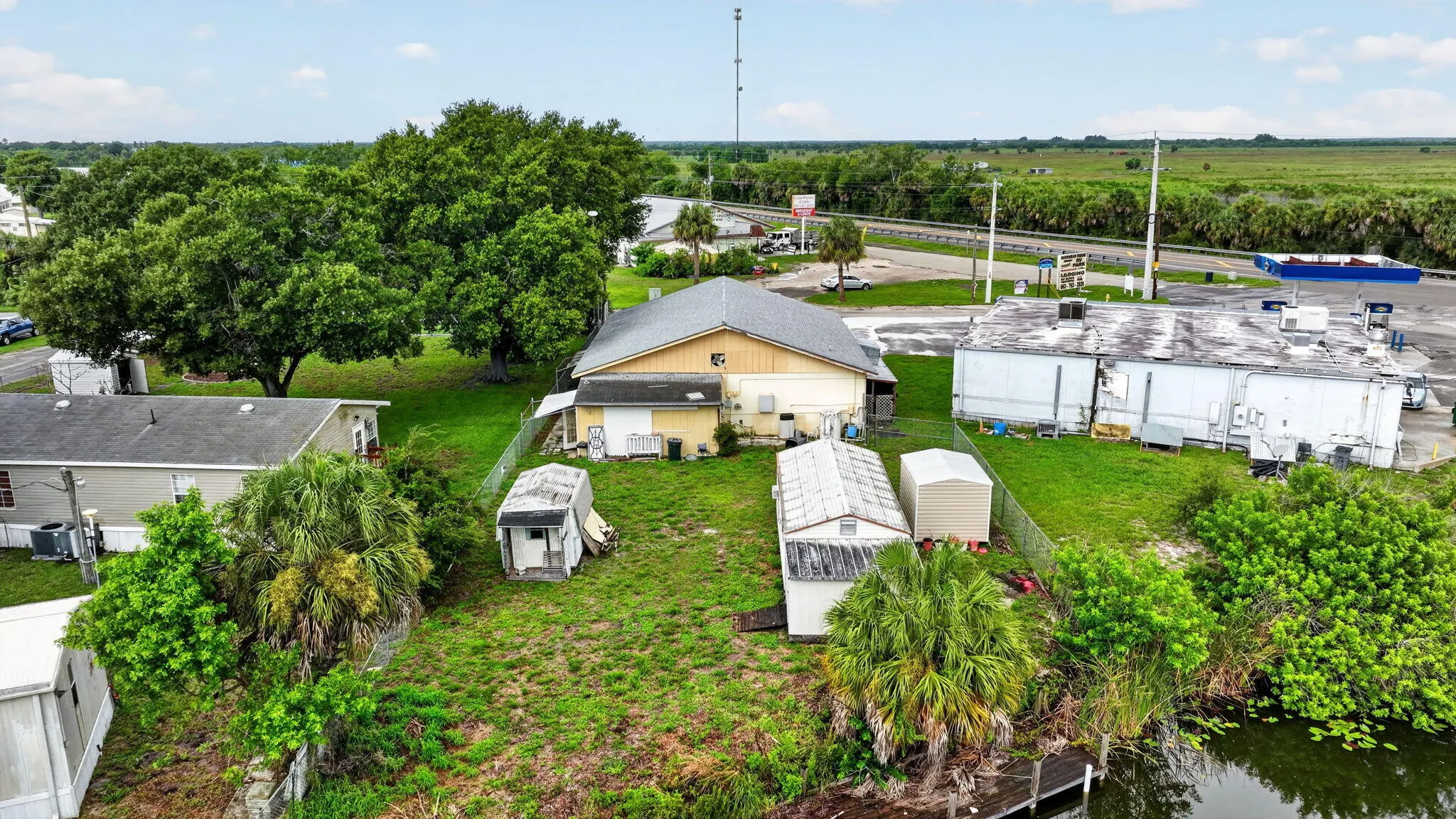 1033 HUNTER Road