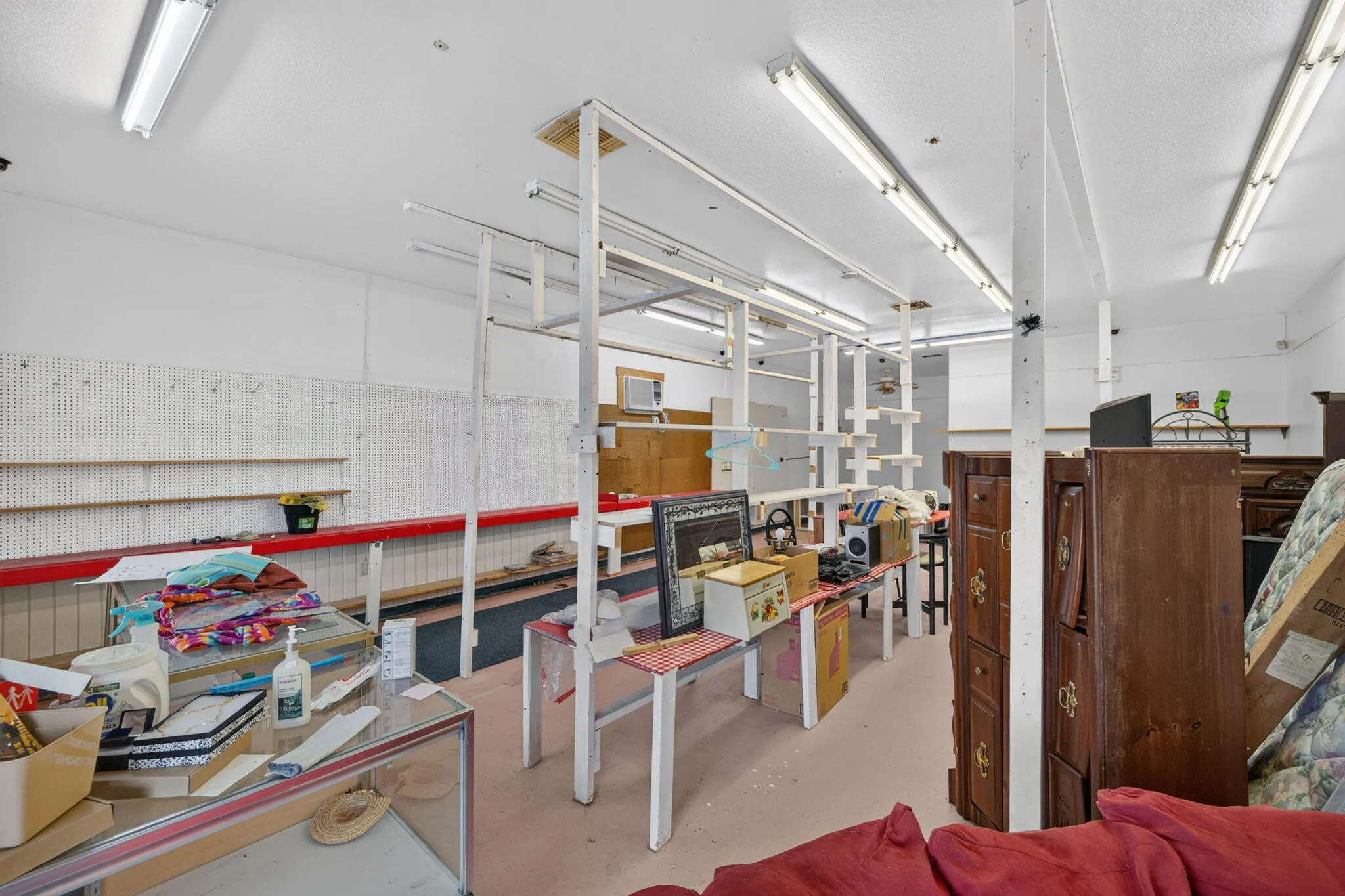 1033 HUNTER Road