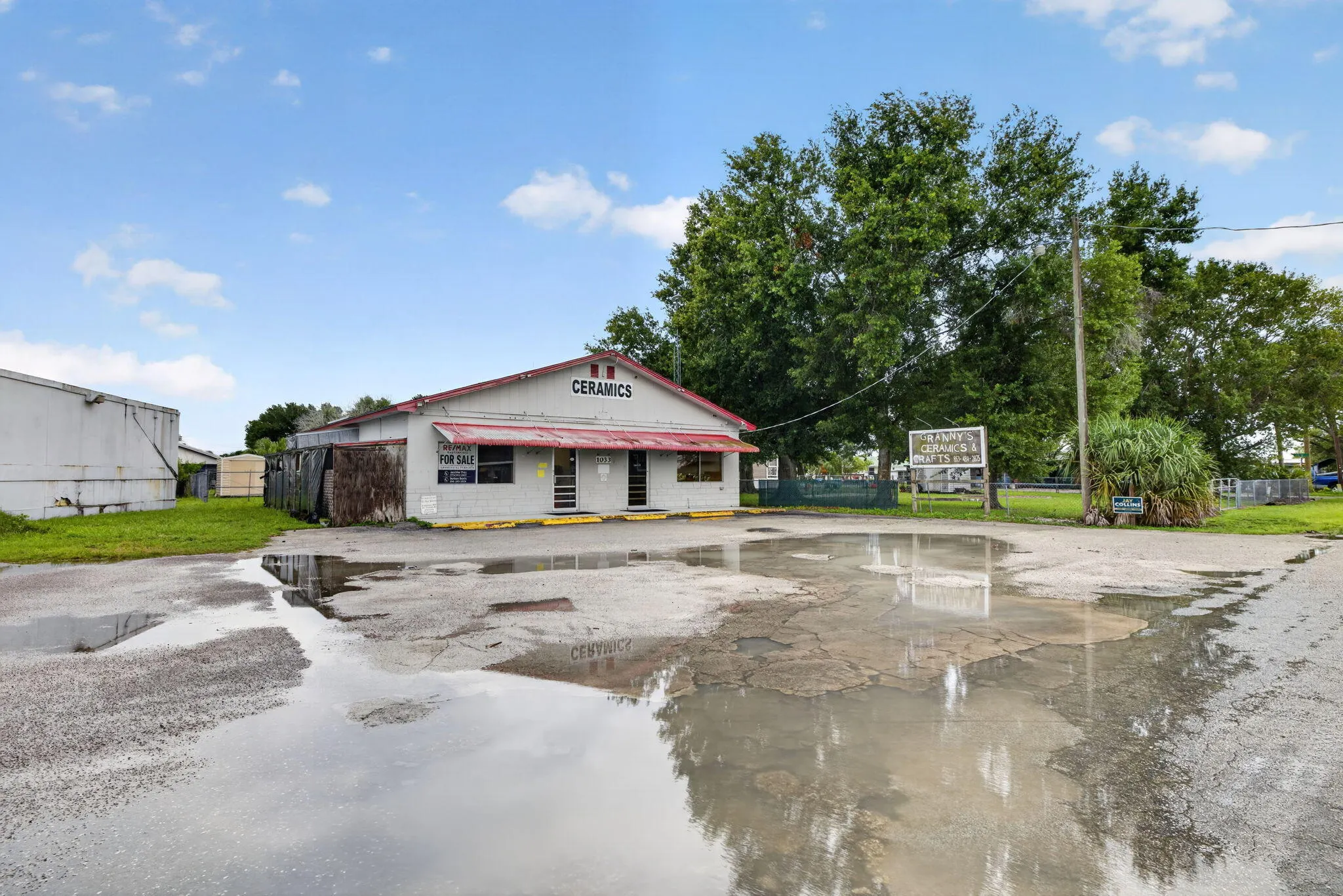 1033 HUNTER Road