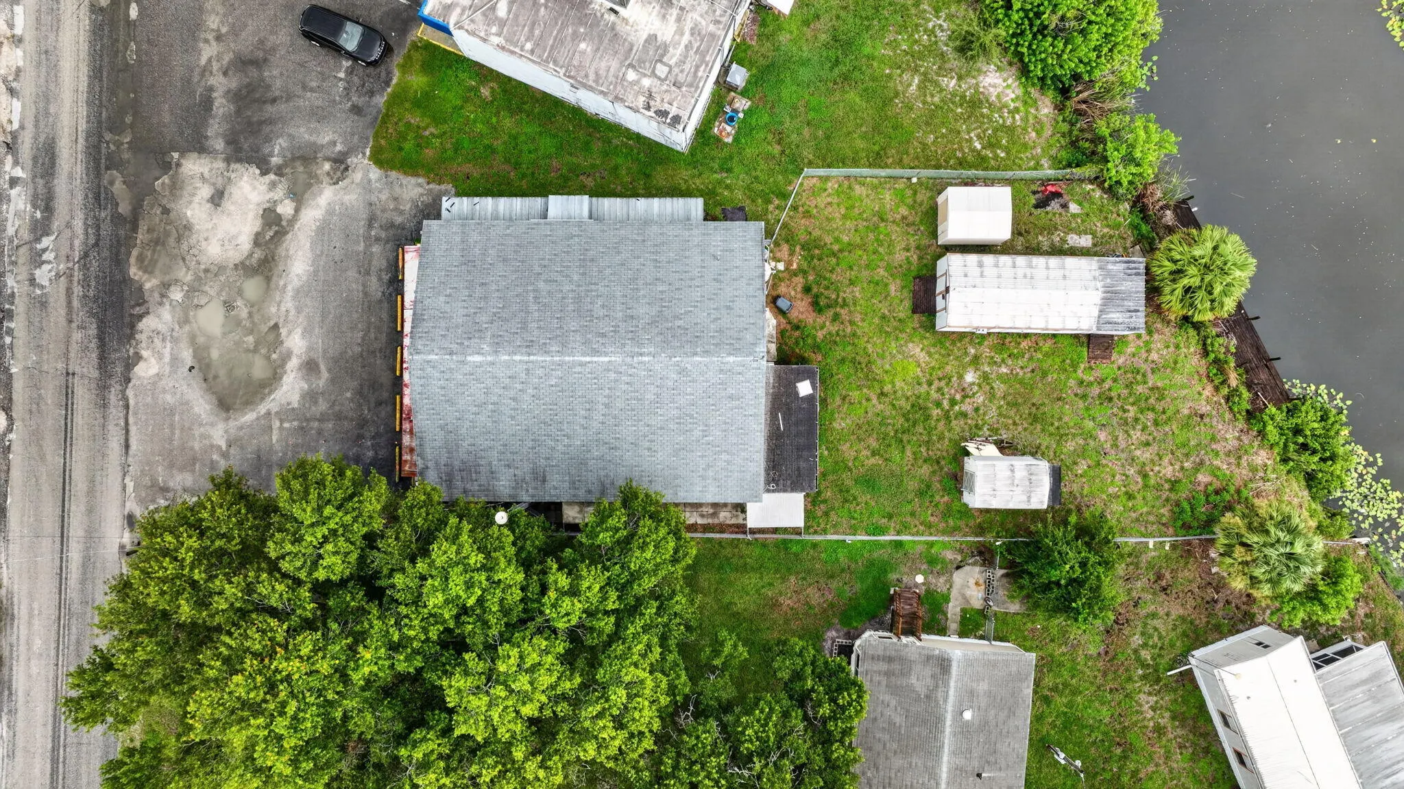 1033 HUNTER Road
