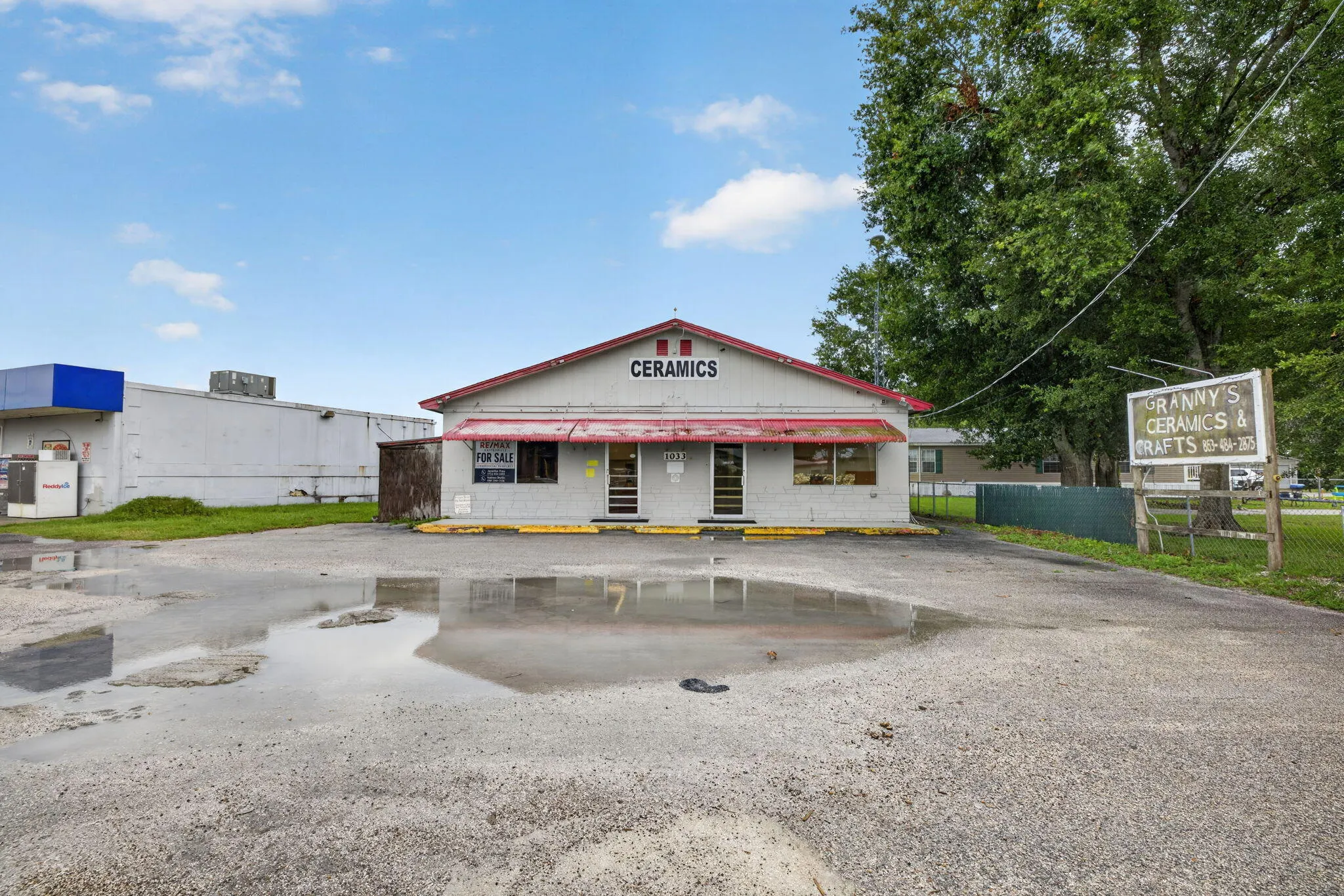 1033 HUNTER Road