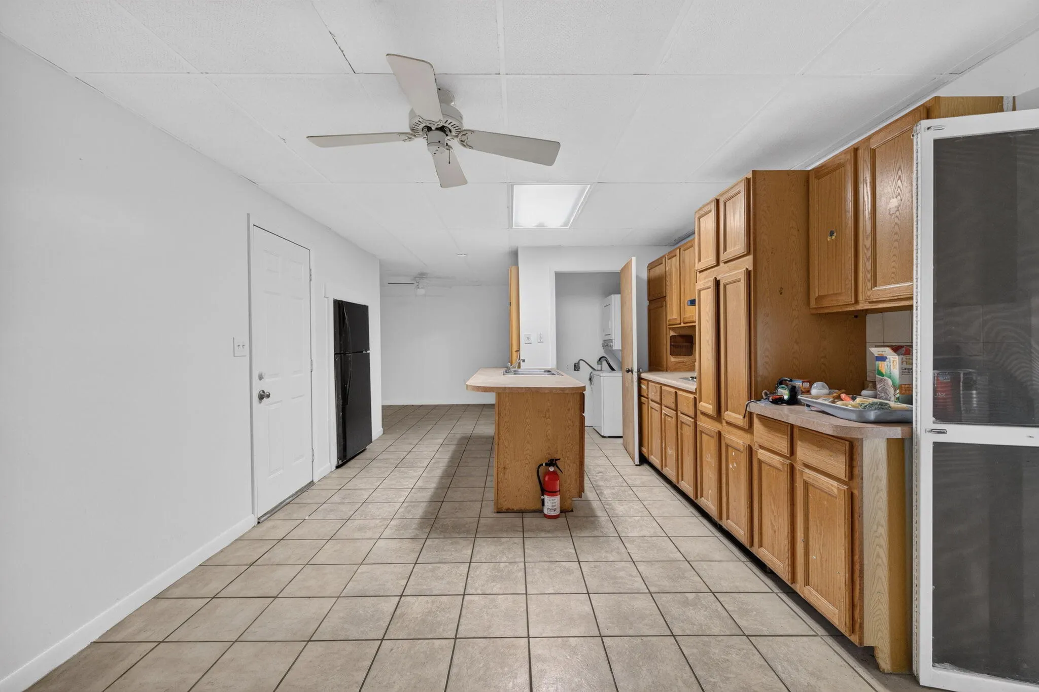 1033 HUNTER Road