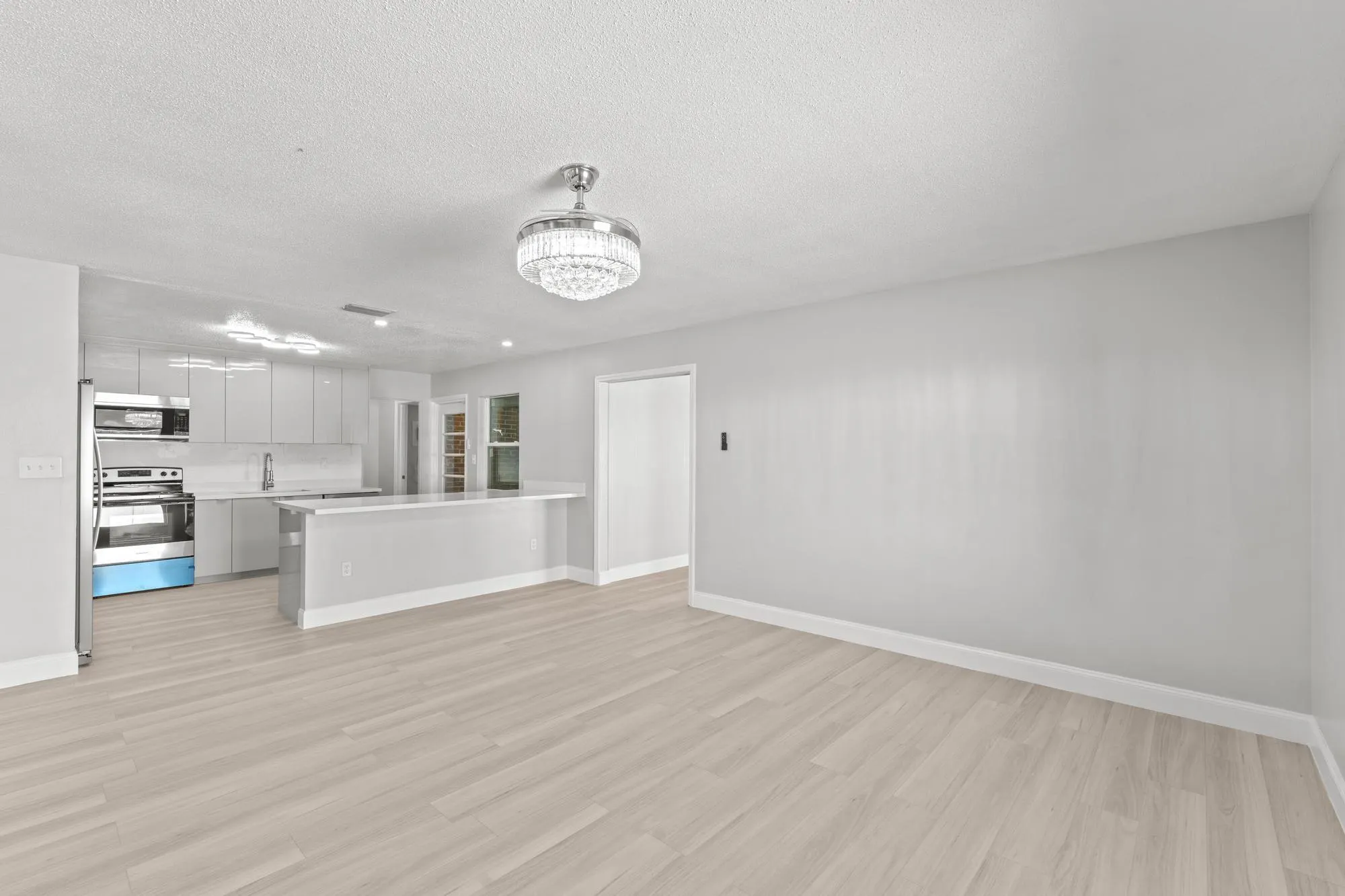 534 E DEL MONTE Avenue