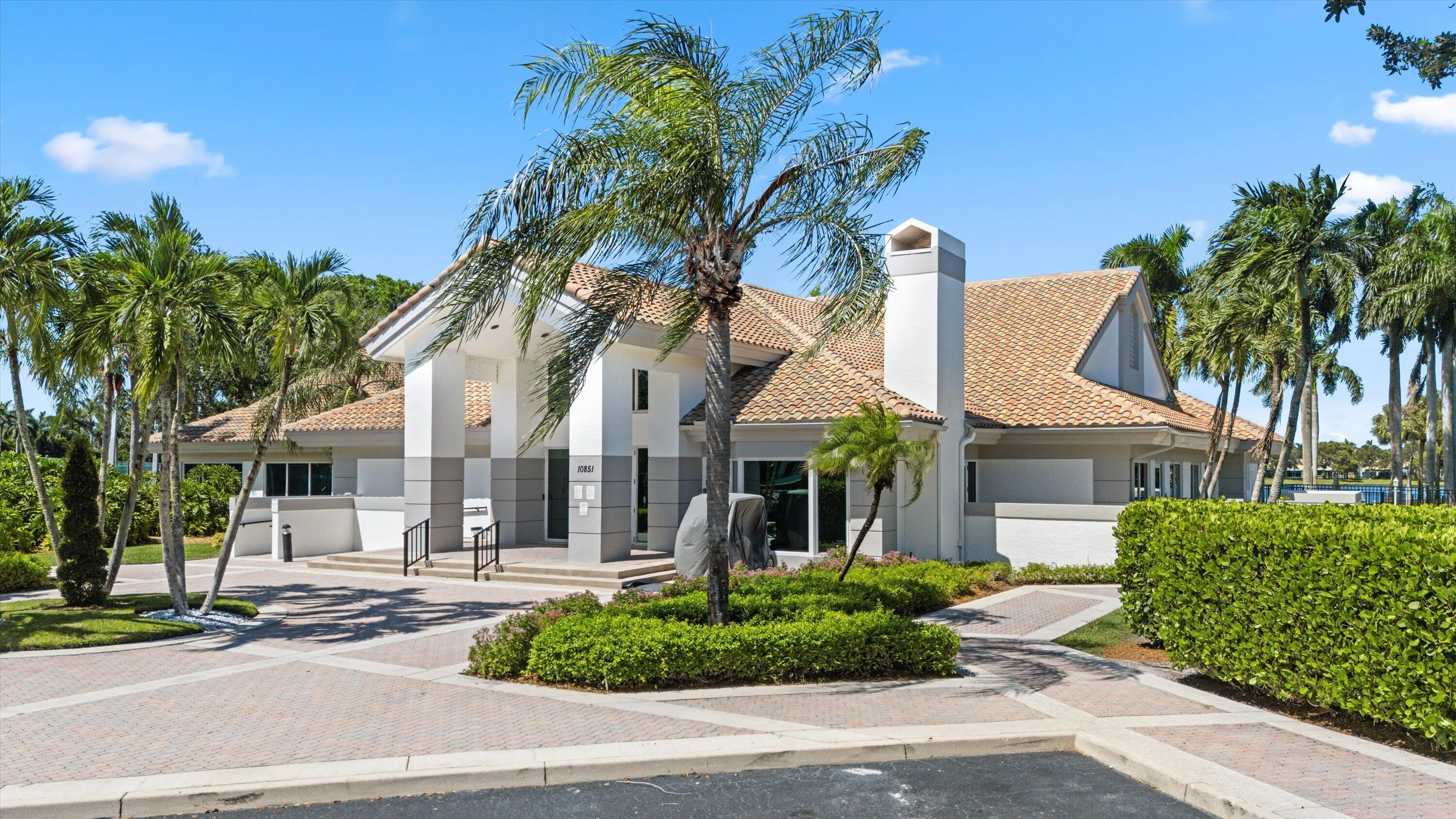 10761 PELICAN Drive