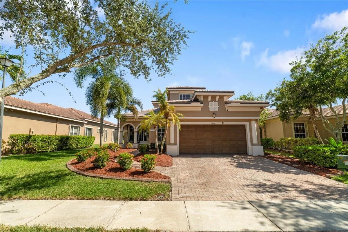 12390 NW 78th Manor