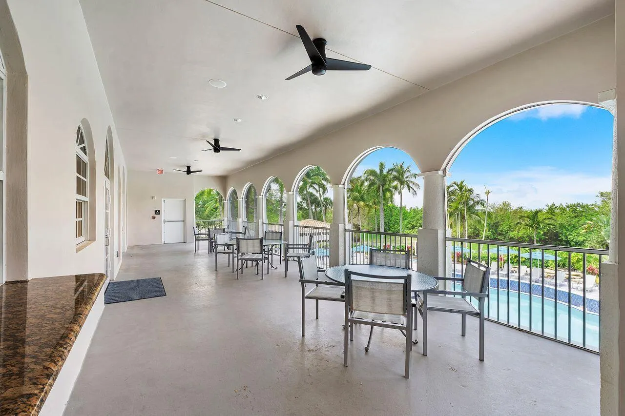 12390 NW 78th Manor