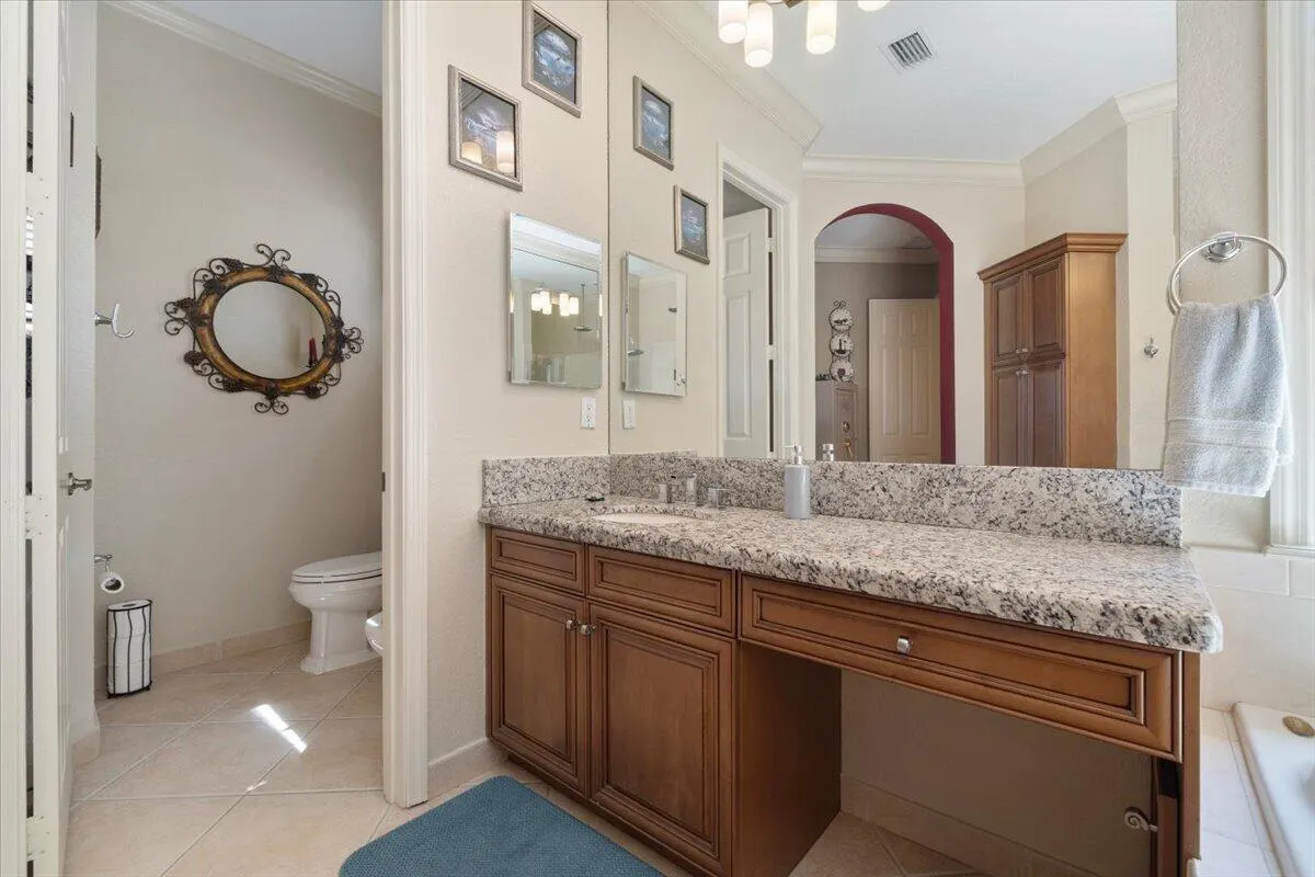 12390 NW 78th Manor