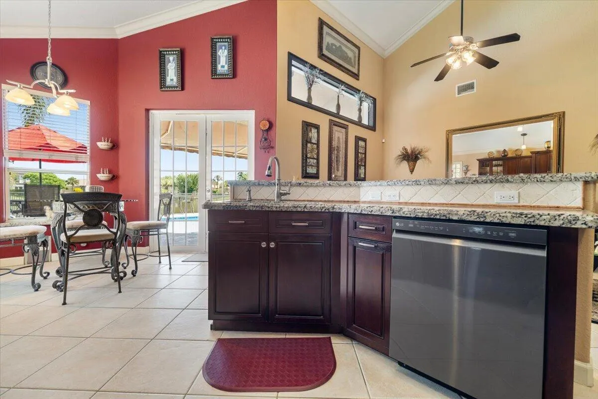 12390 NW 78th Manor