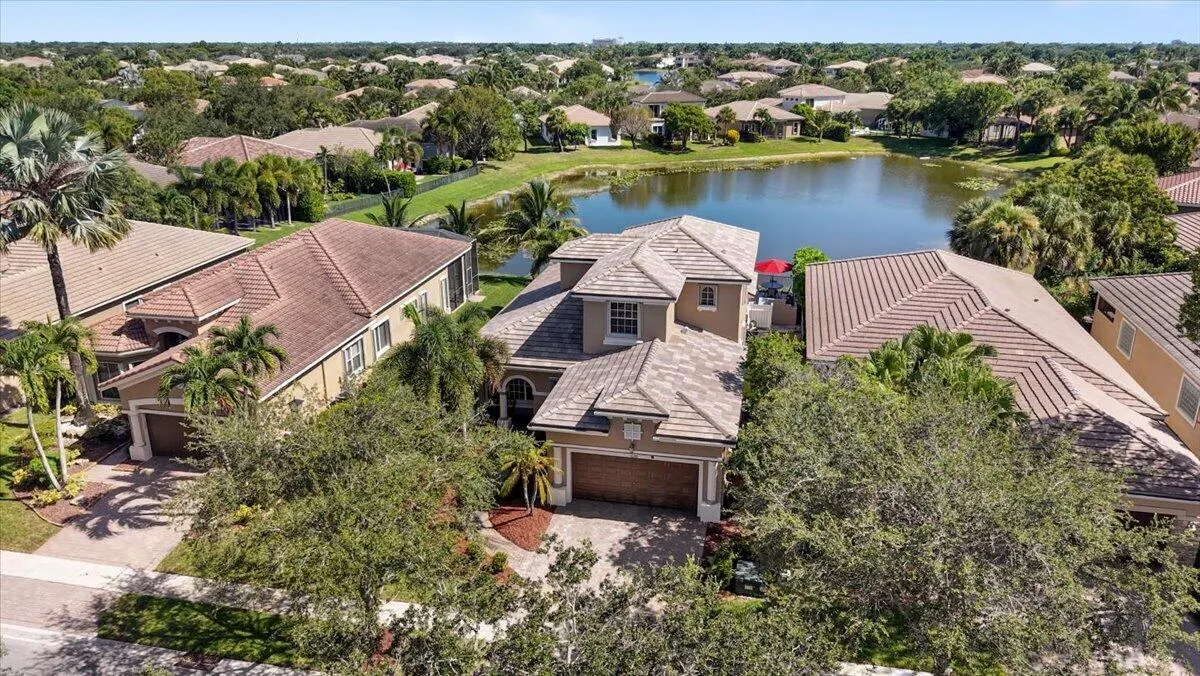 12390 NW 78th Manor
