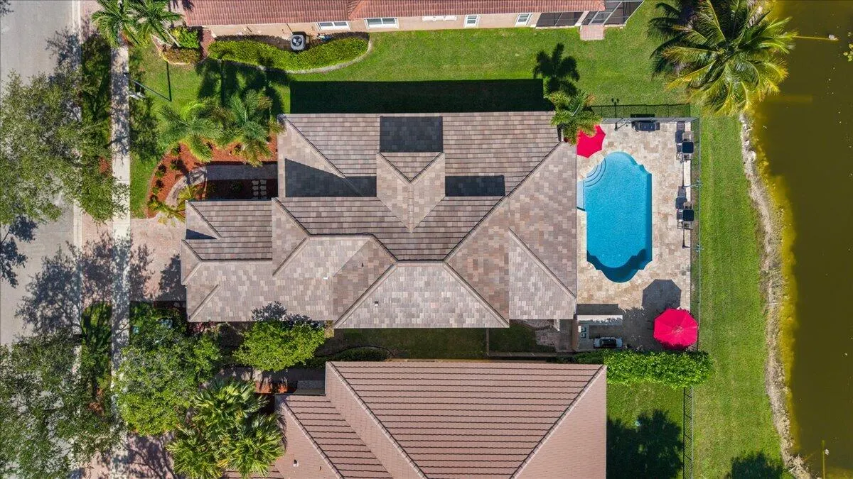 12390 NW 78th Manor