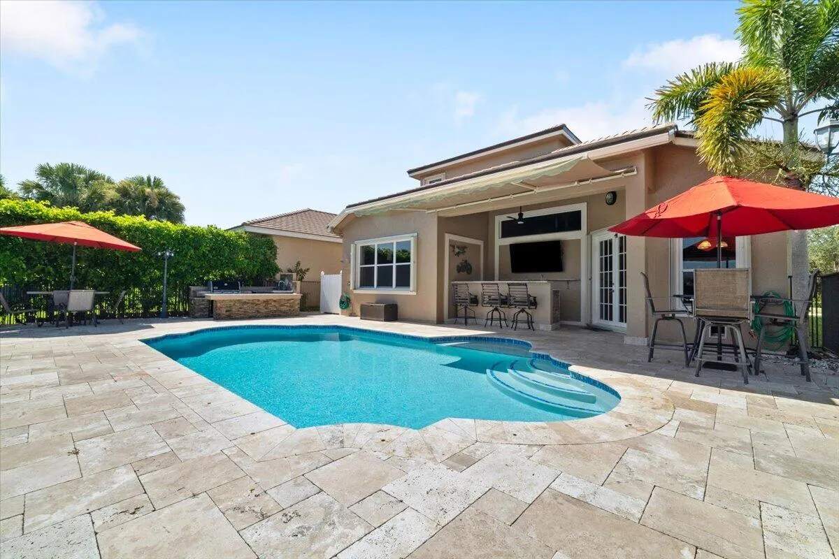 12390 NW 78th Manor