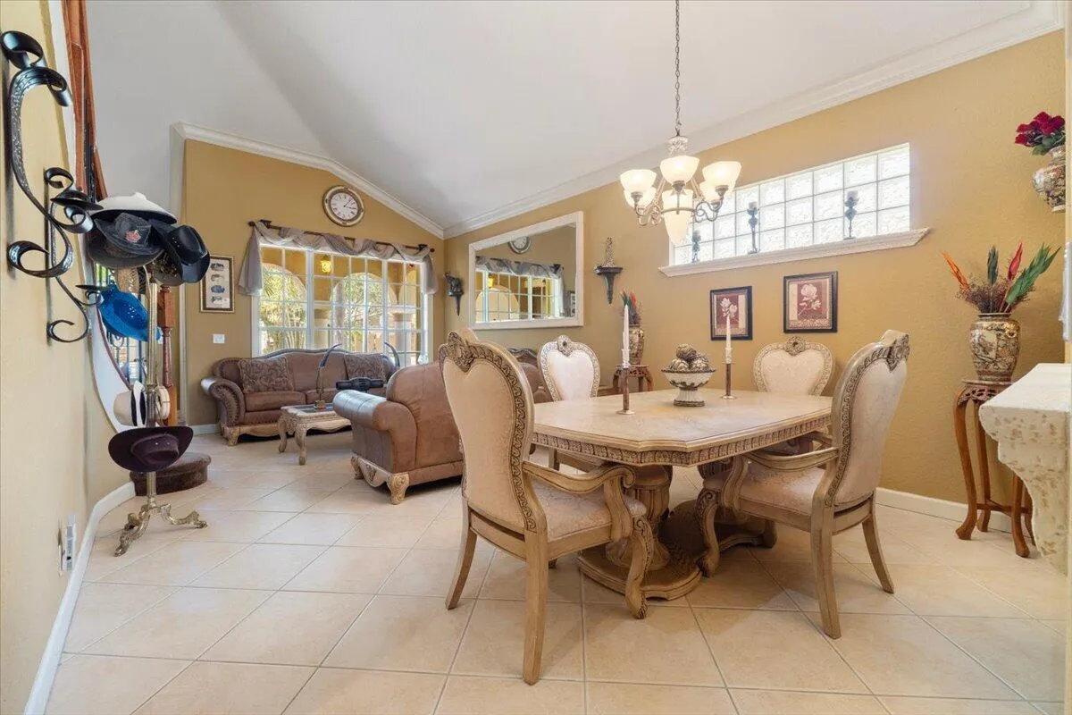 12390 NW 78th Manor