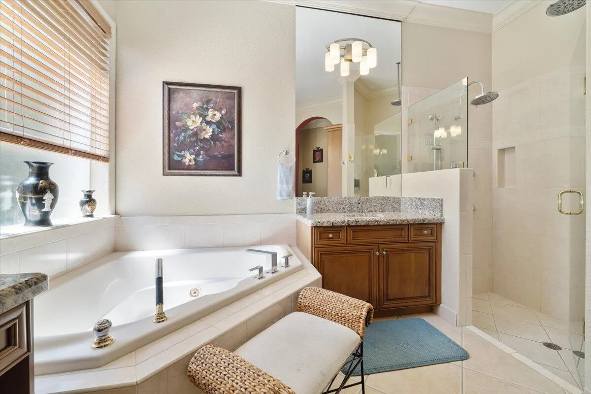 12390 NW 78th Manor