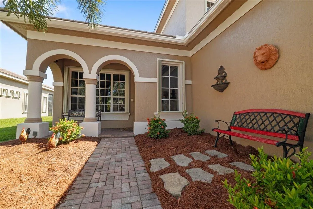 12390 NW 78th Manor