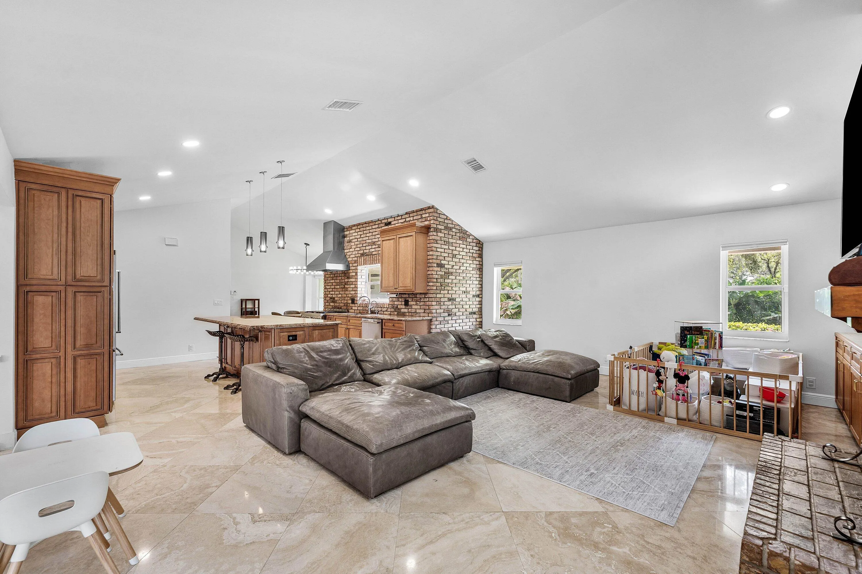 6911 ANNAPOLIS Court