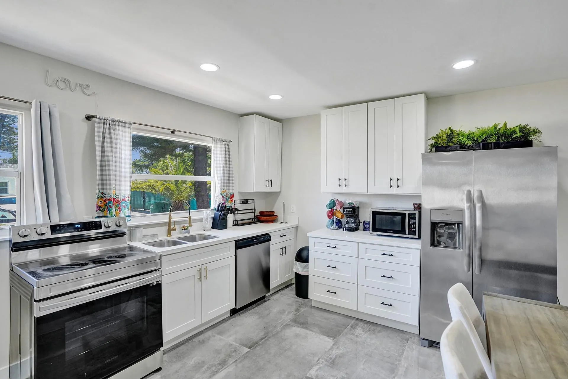 8047 NW 1st Place