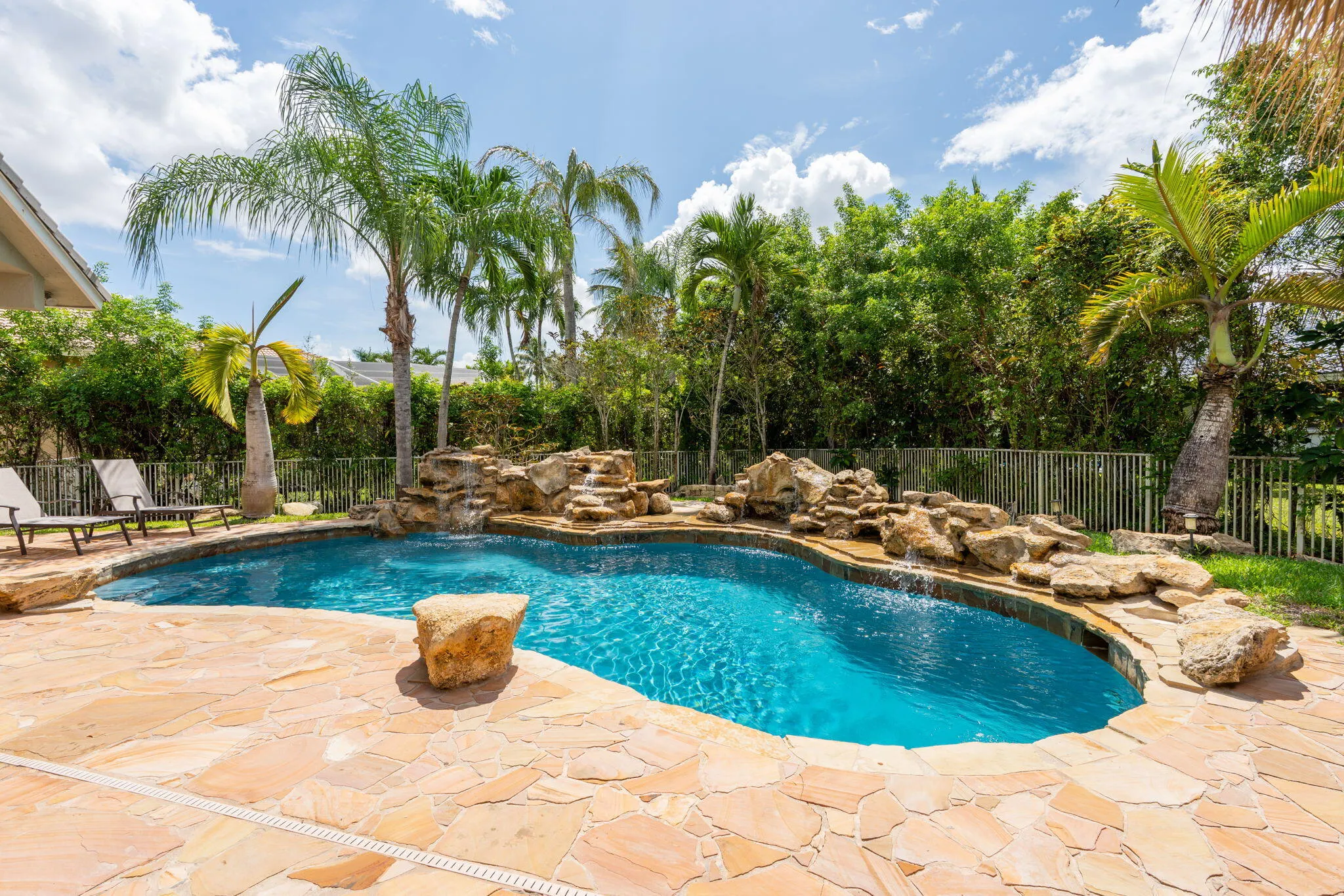 10668 NW 69TH Street