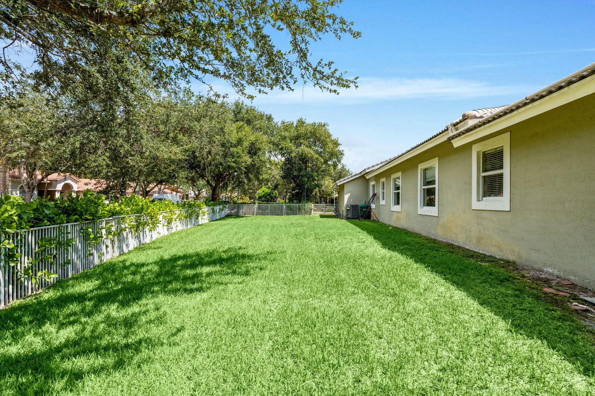 10668 NW 69TH Street