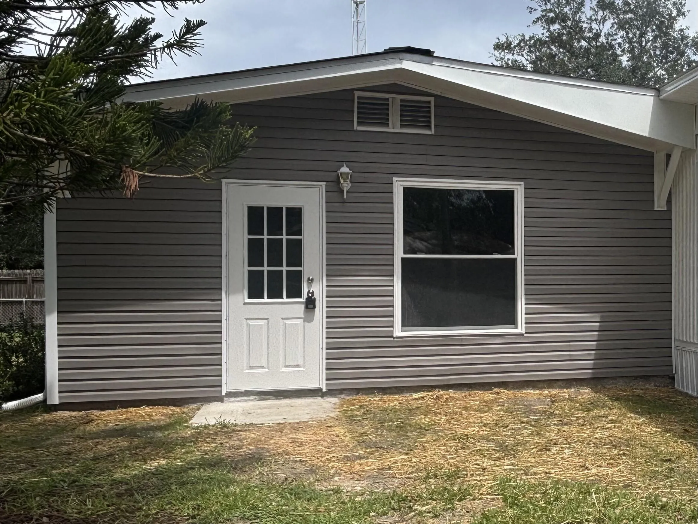 1214 ALLIGATOR Road