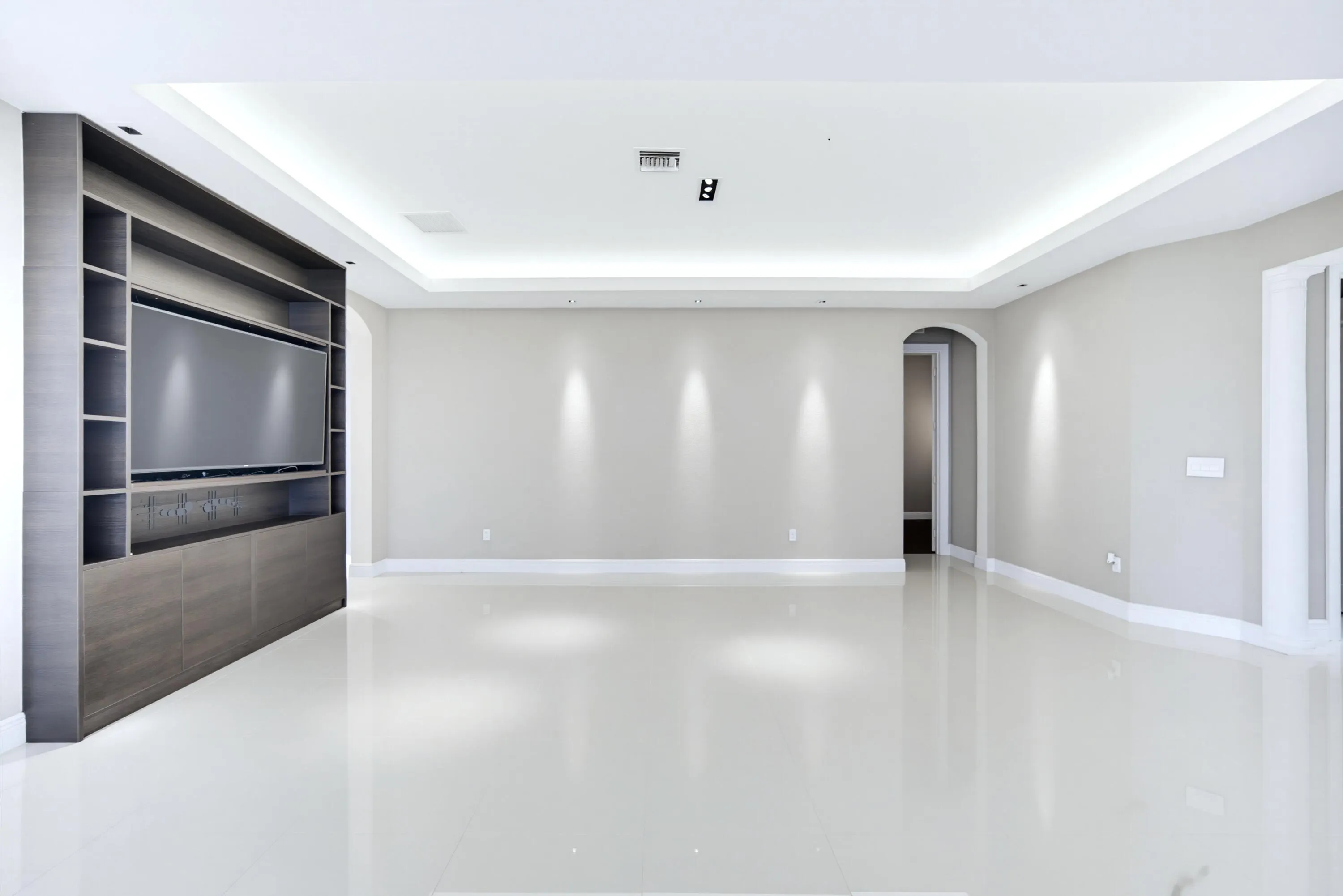 8561 LAKESIDE Bend