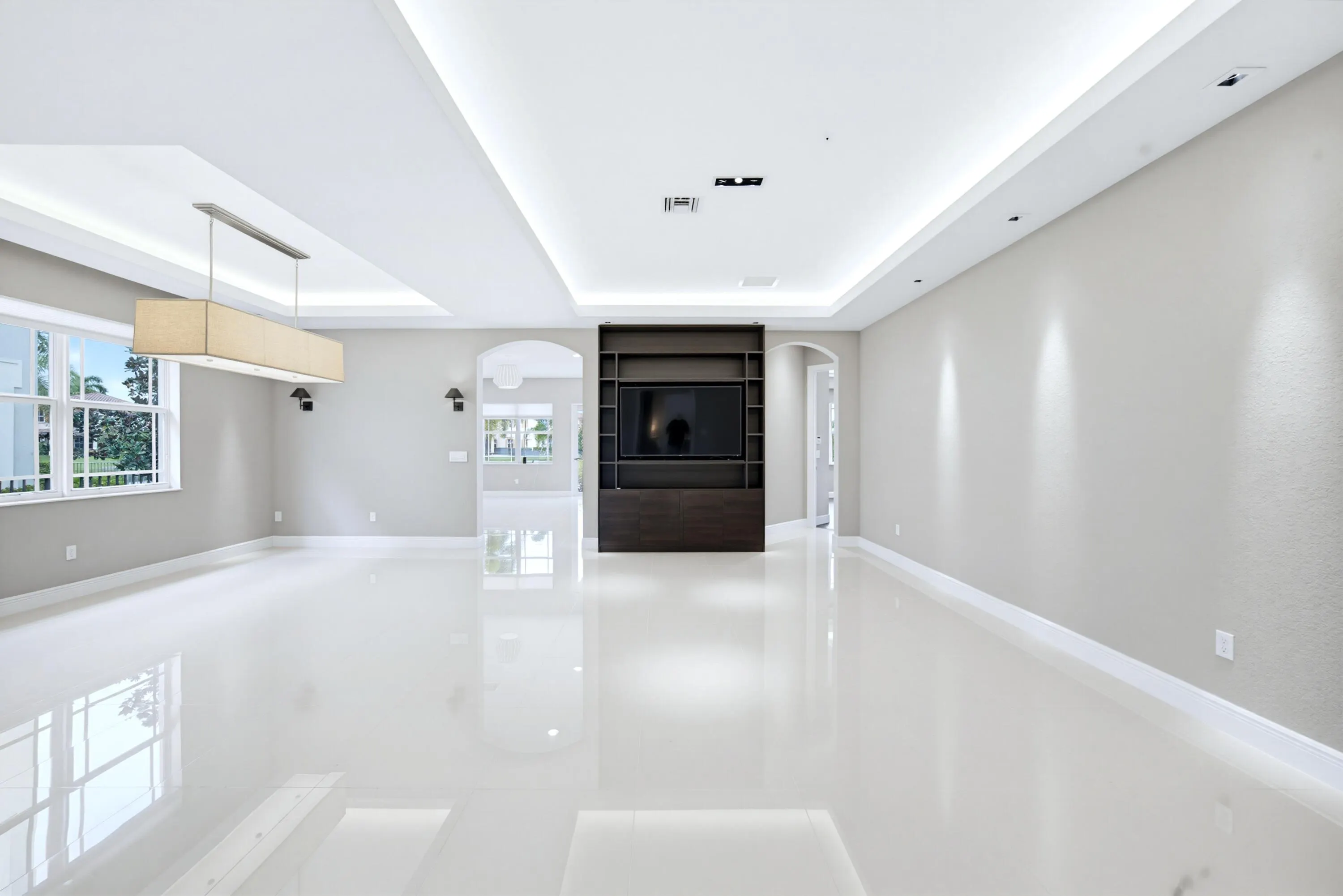 8561 LAKESIDE Bend