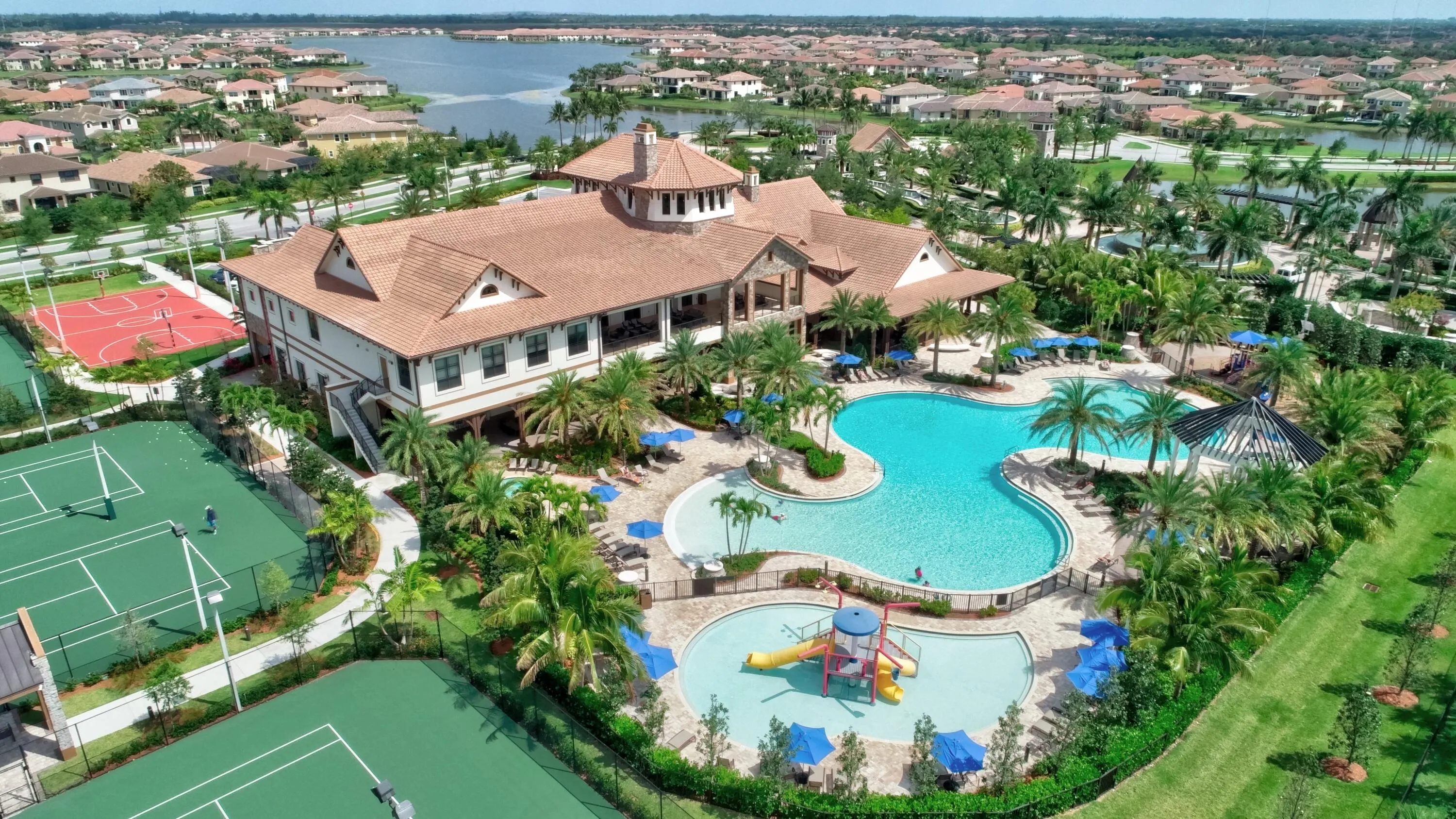 8561 LAKESIDE Bend