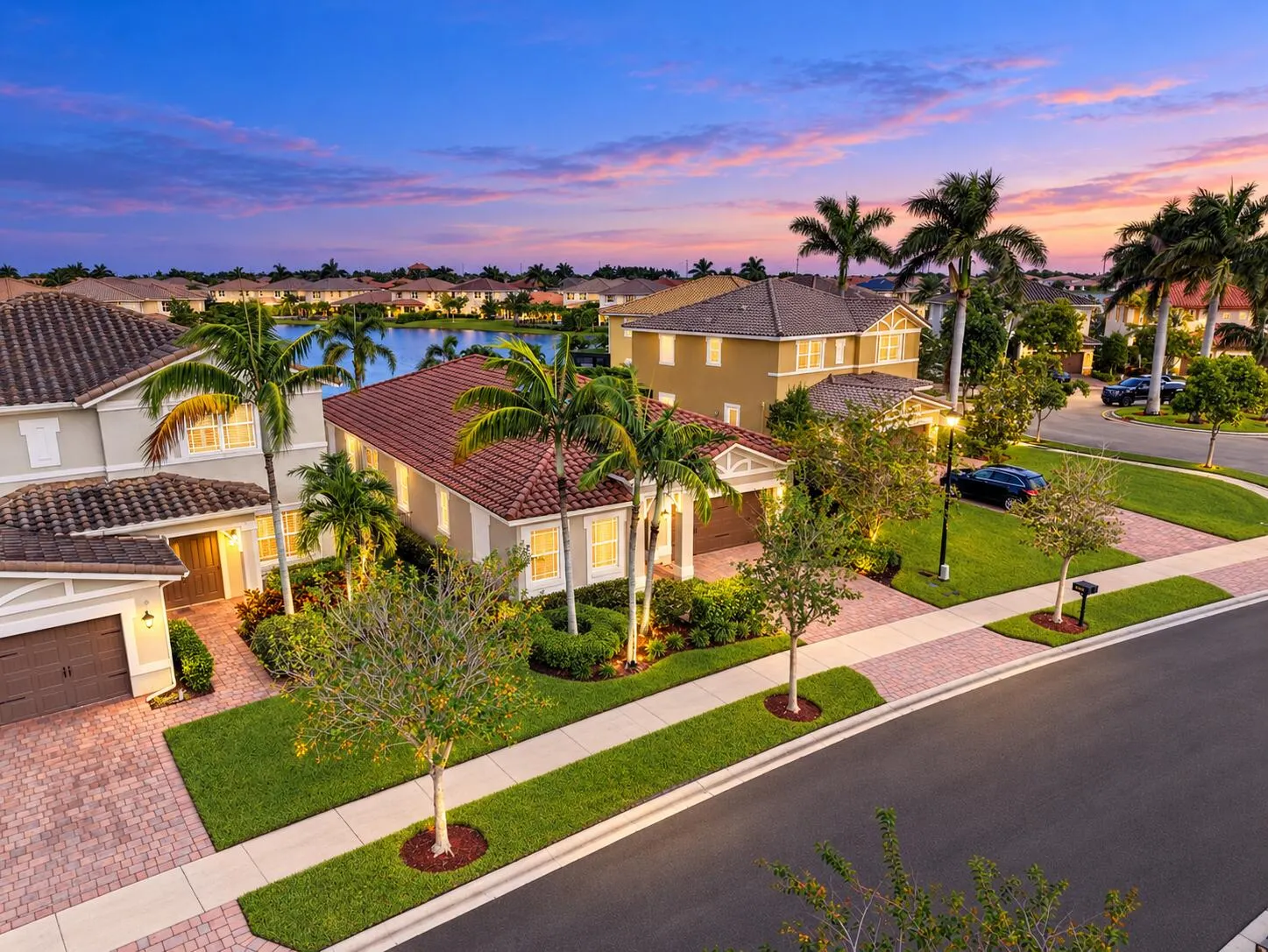 8561 LAKESIDE Bend