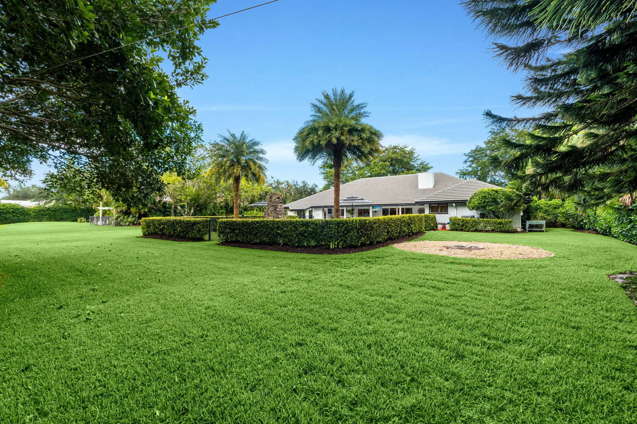 7321 E CYPRESSHEAD Drive