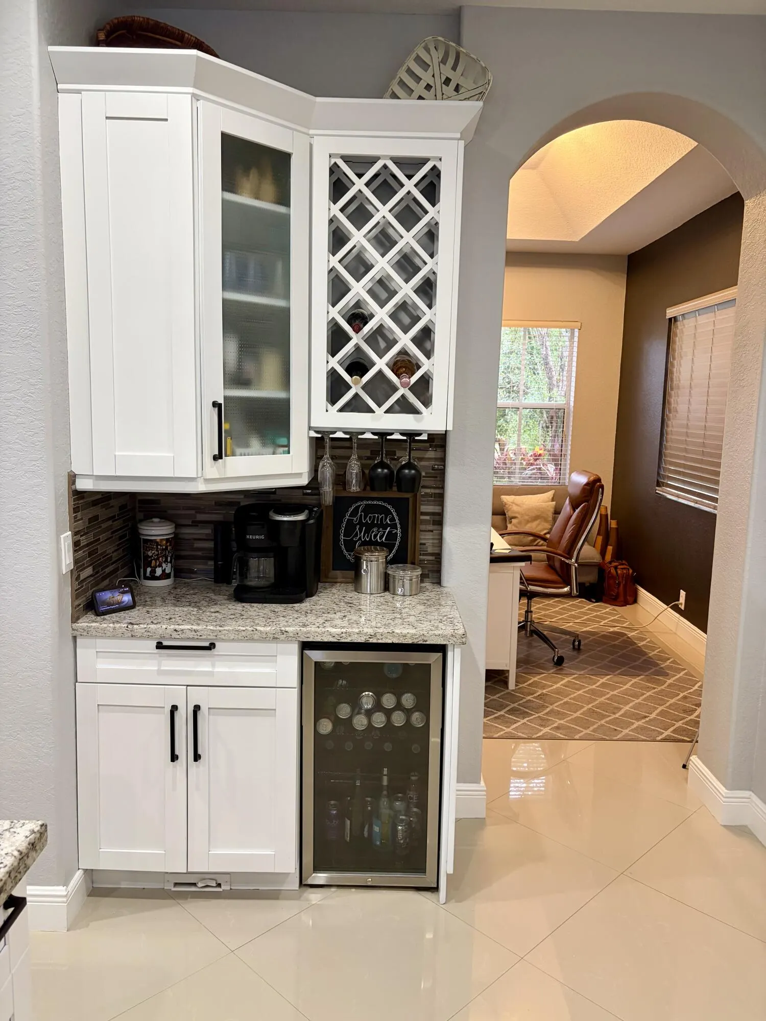 12200 NW 77TH Manor
