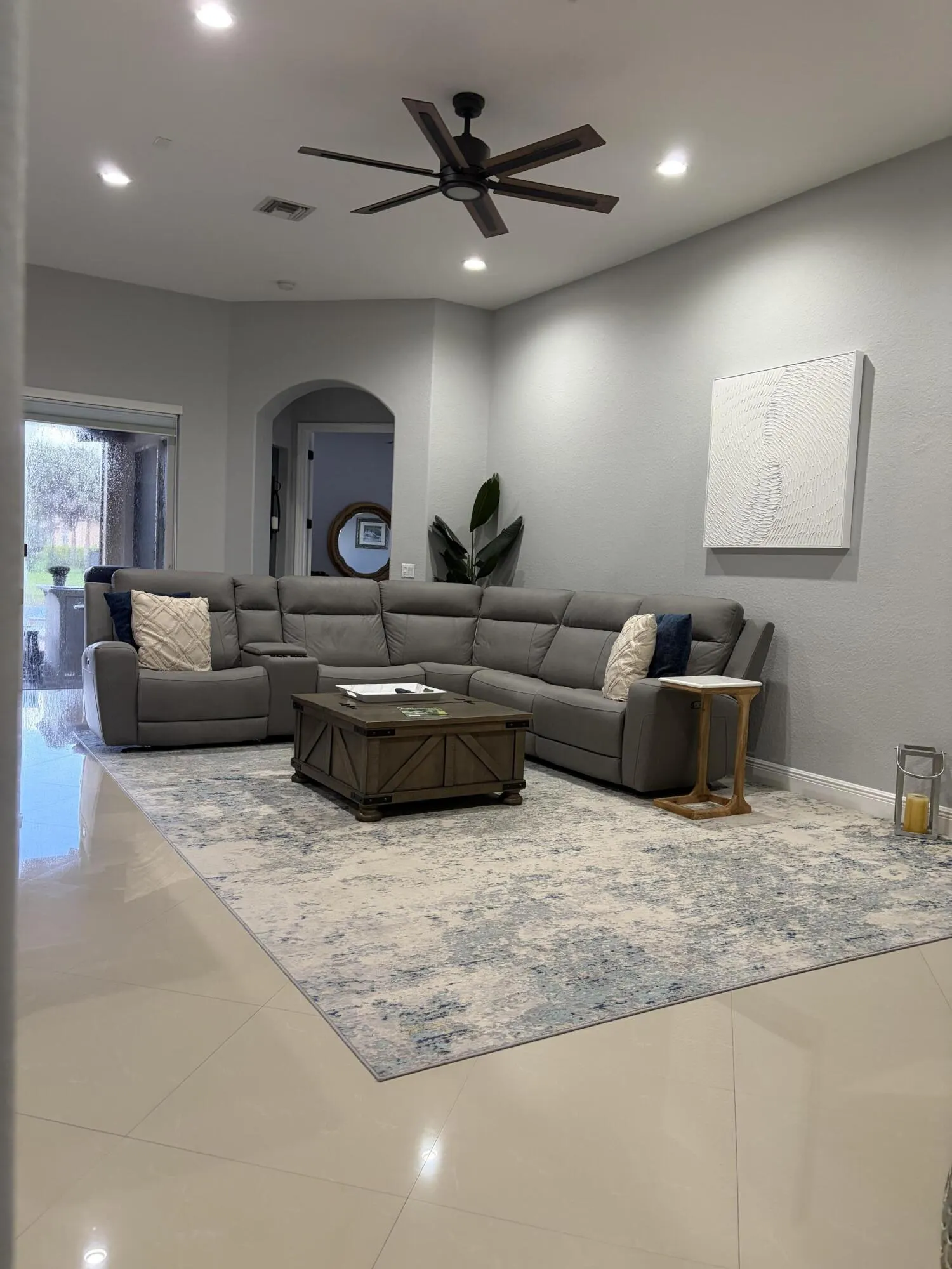 12200 NW 77TH Manor