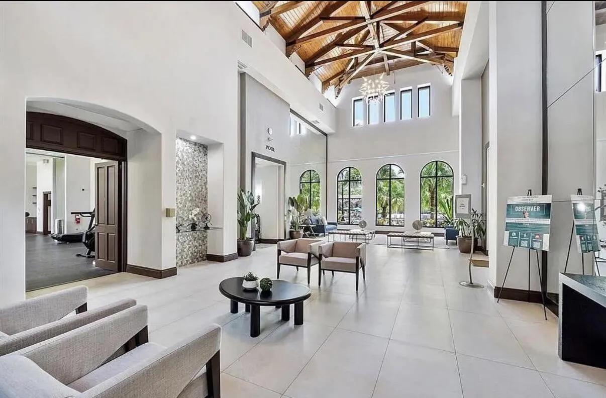 12200 NW 77TH Manor