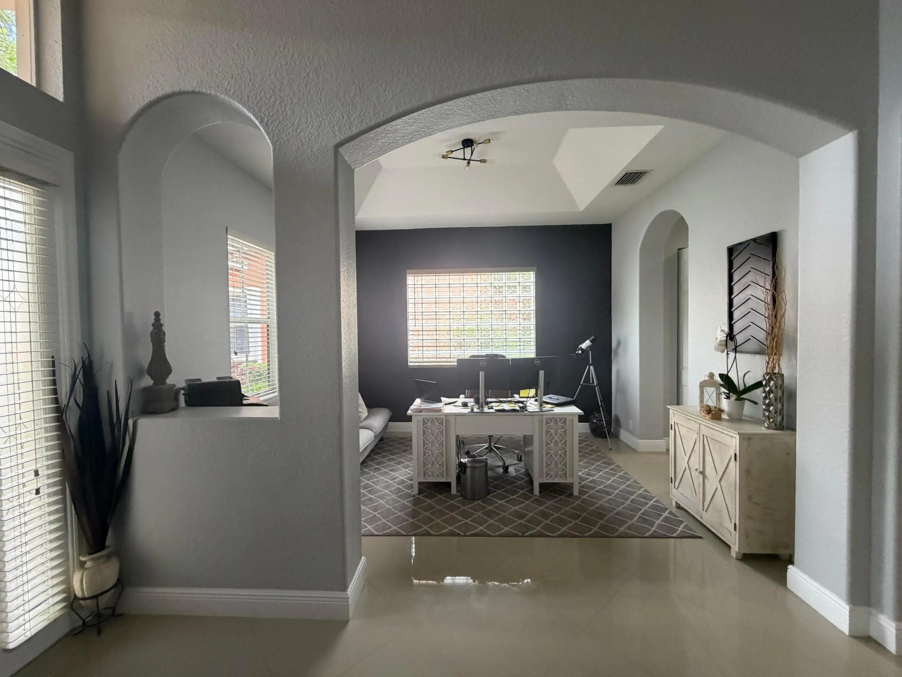 12200 NW 77TH Manor