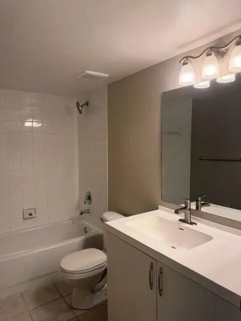 5061 Wiles Road #205