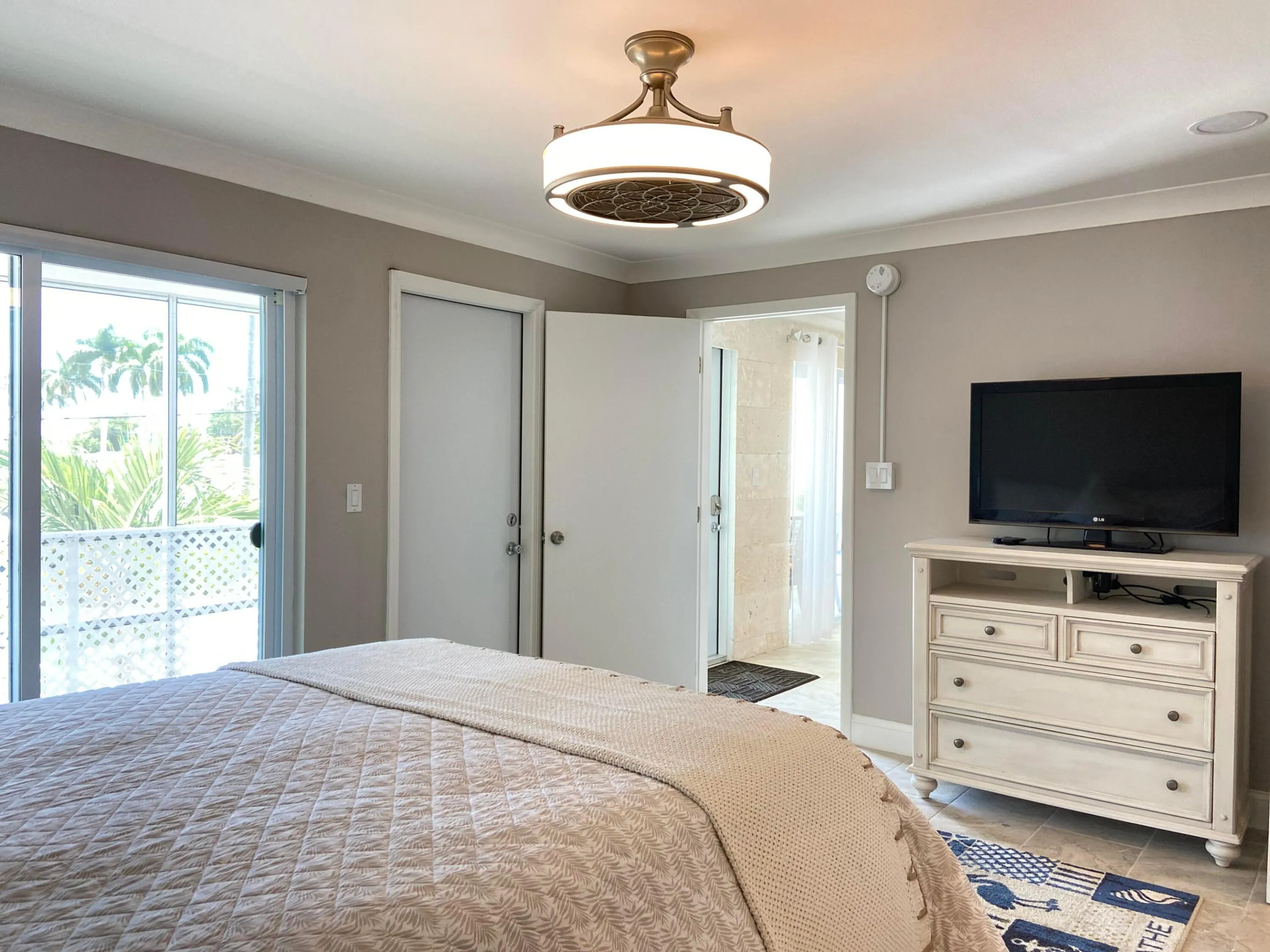 100 IROQUOIS Drive #5