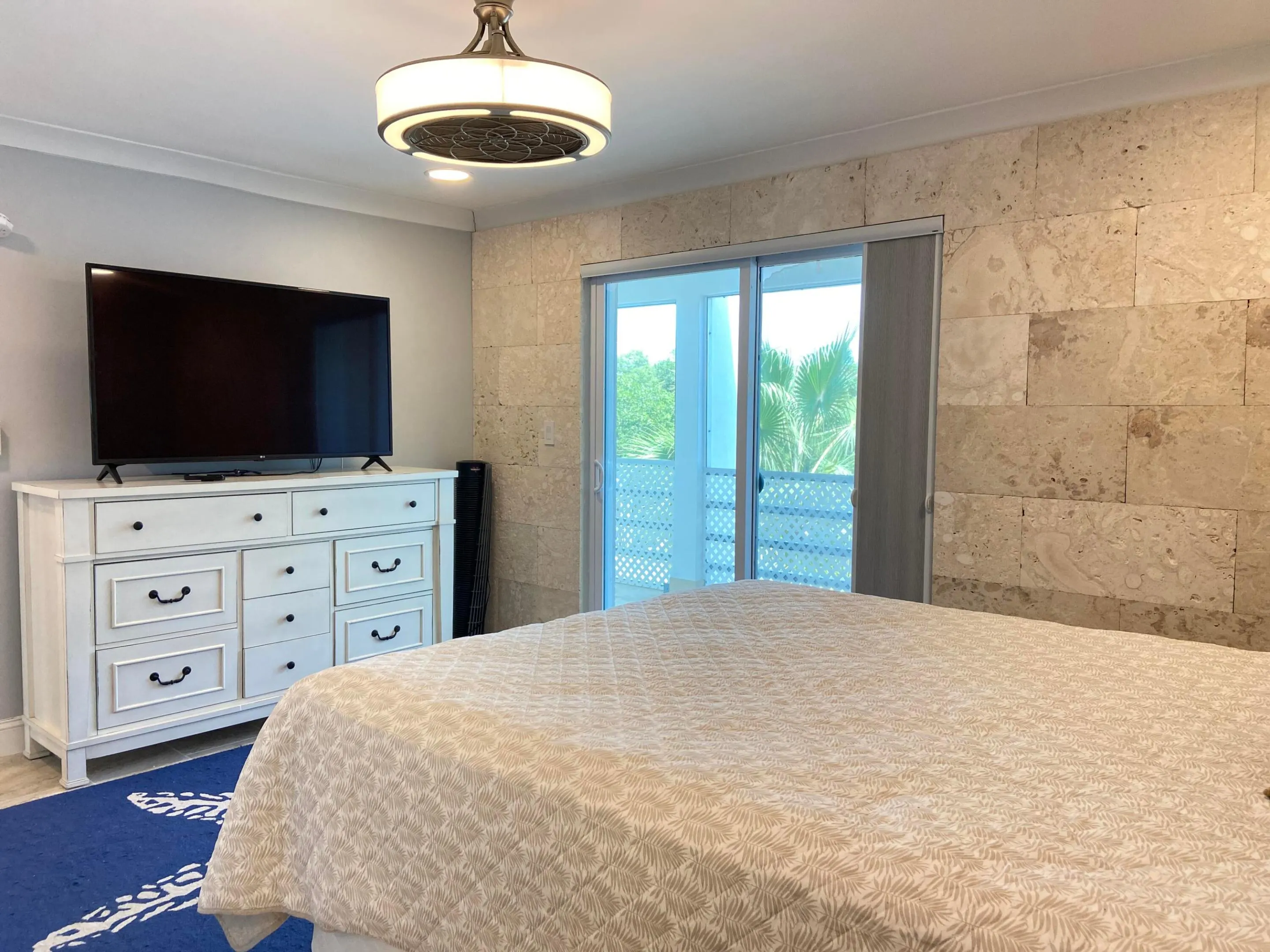 100 IROQUOIS Drive #5