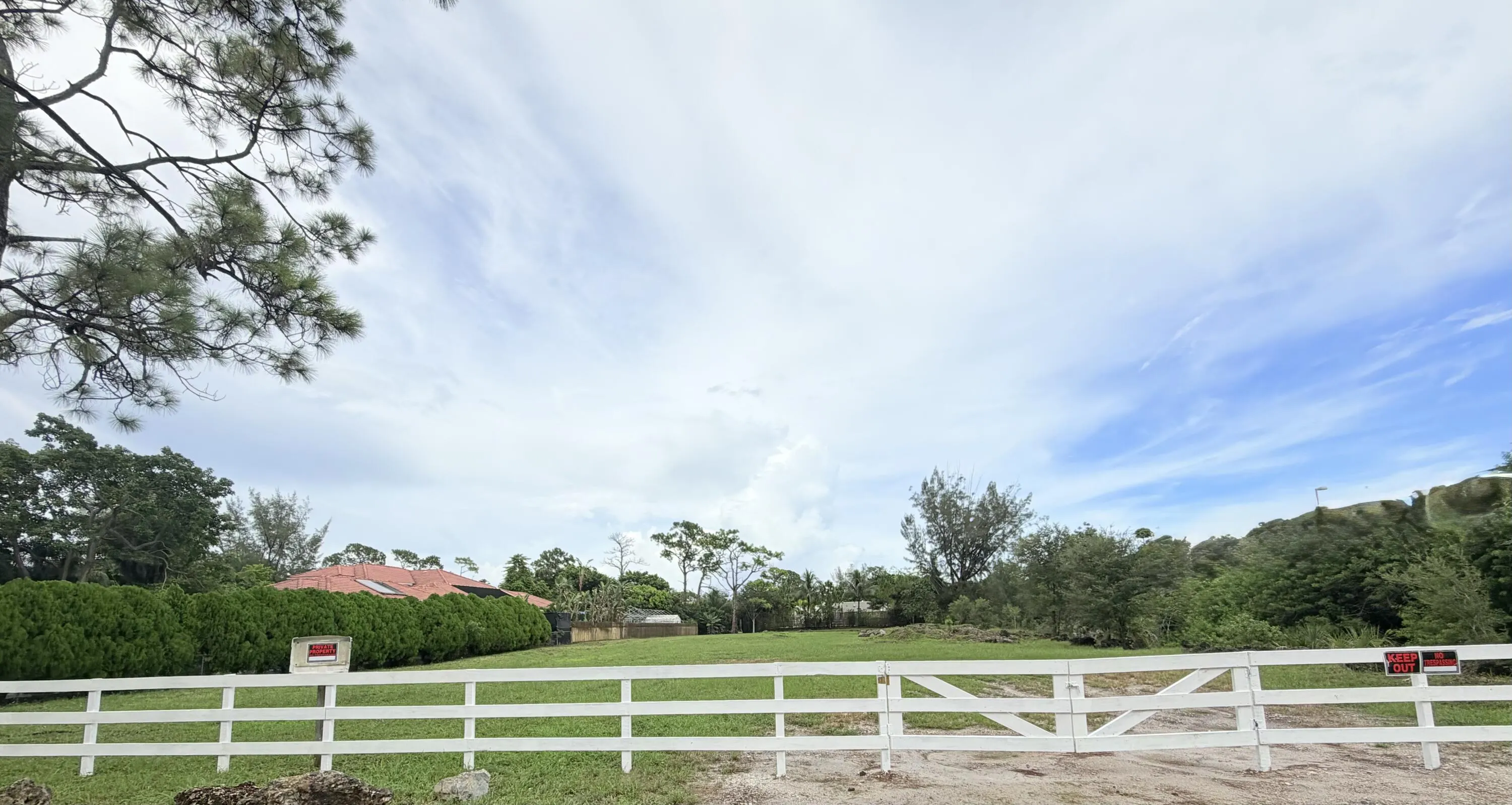 5740 NW 72ND Way