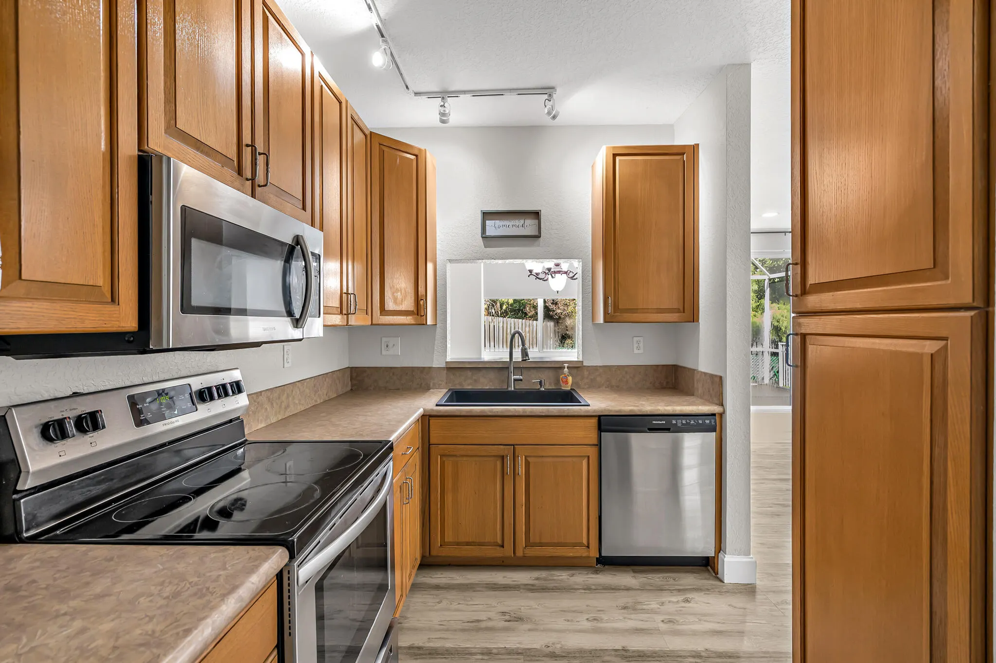 5109 STAGECOACH Drive
