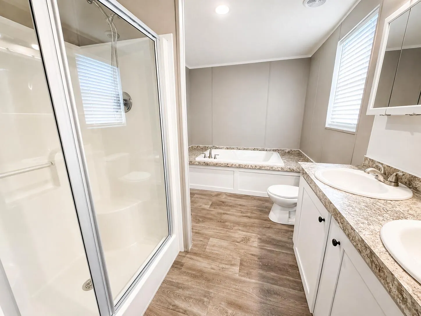 1121 ORANGE Loop