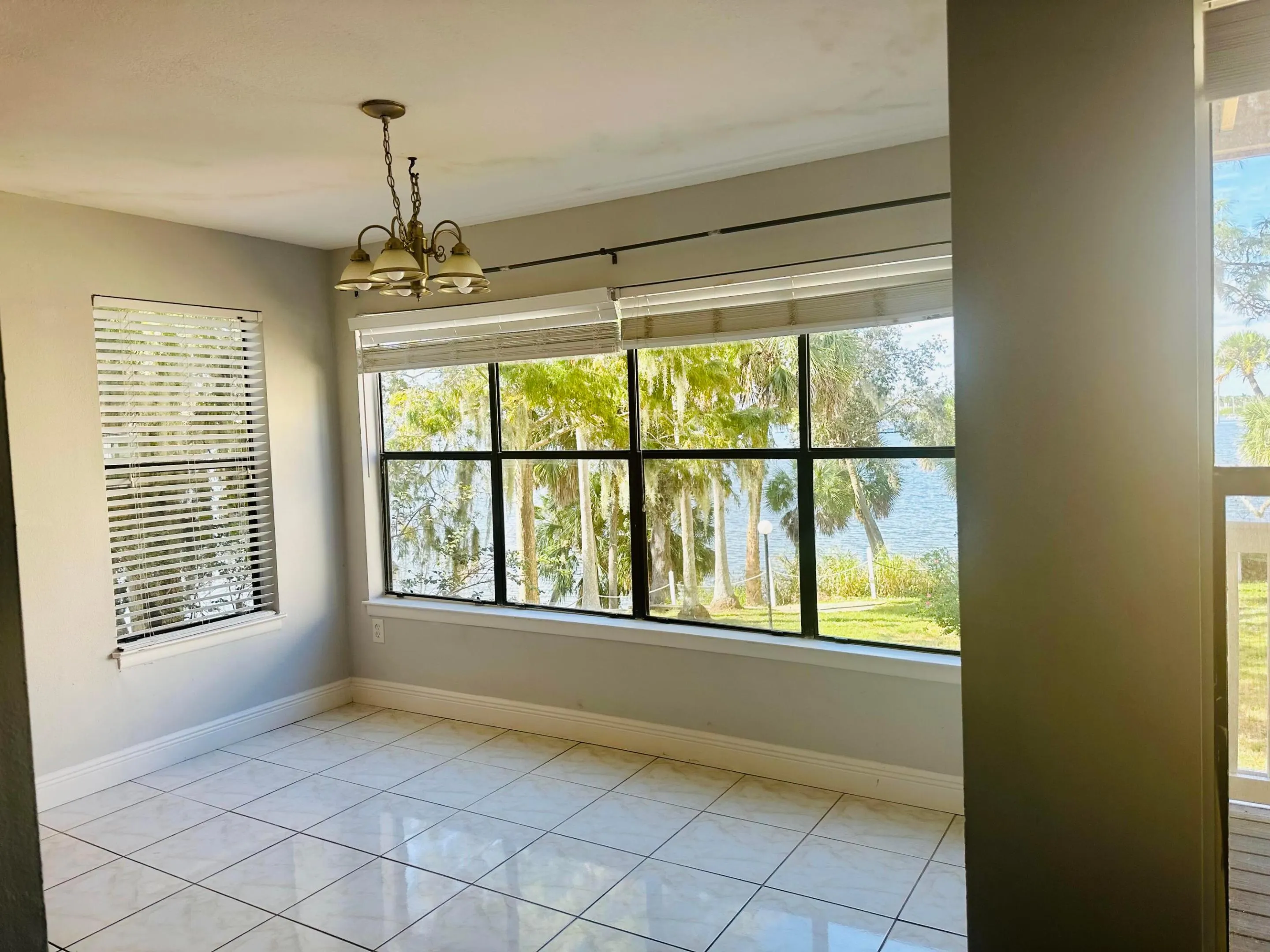 225 S TROPICAL Trail #320