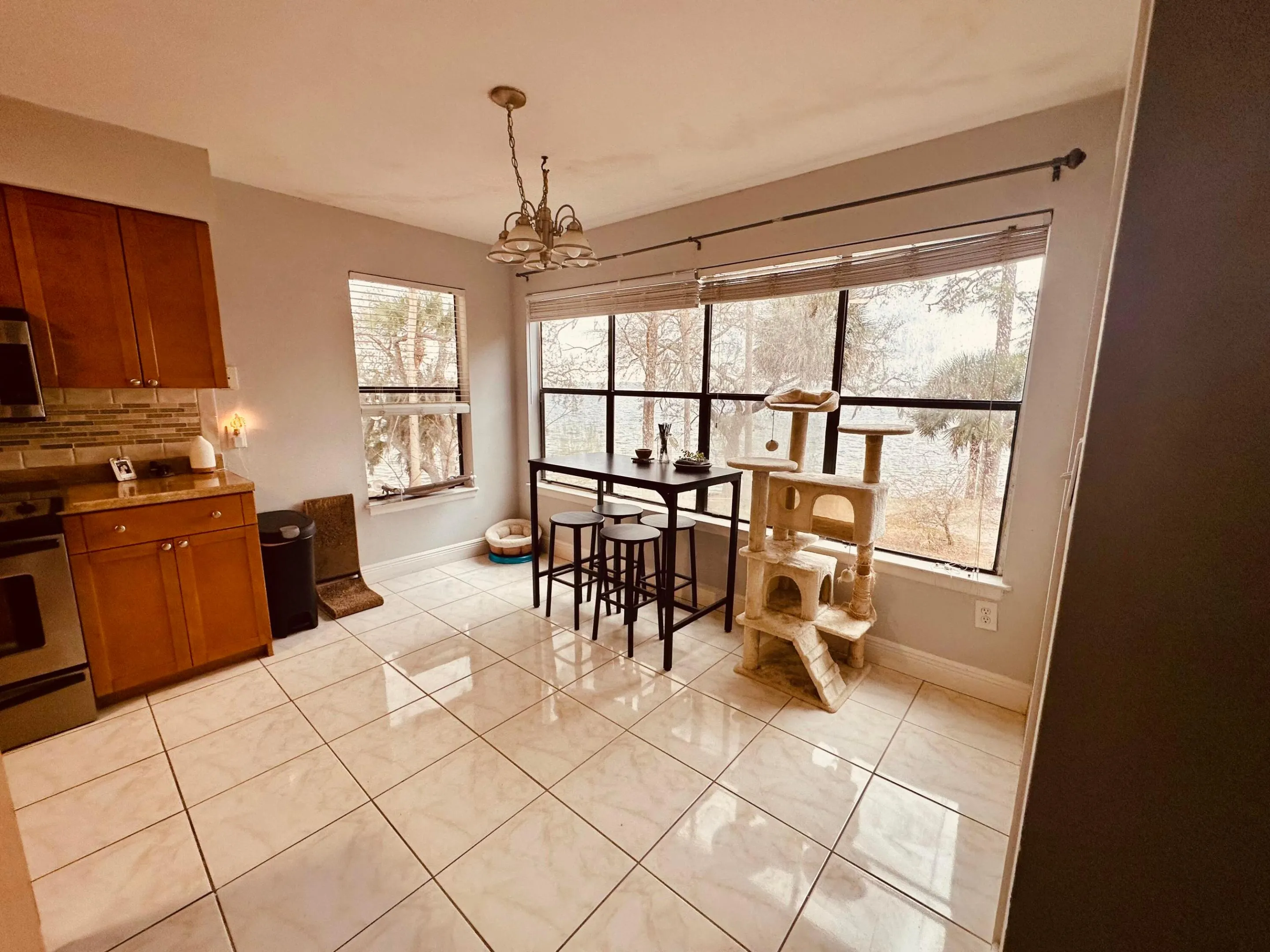 225 S TROPICAL Trail #320