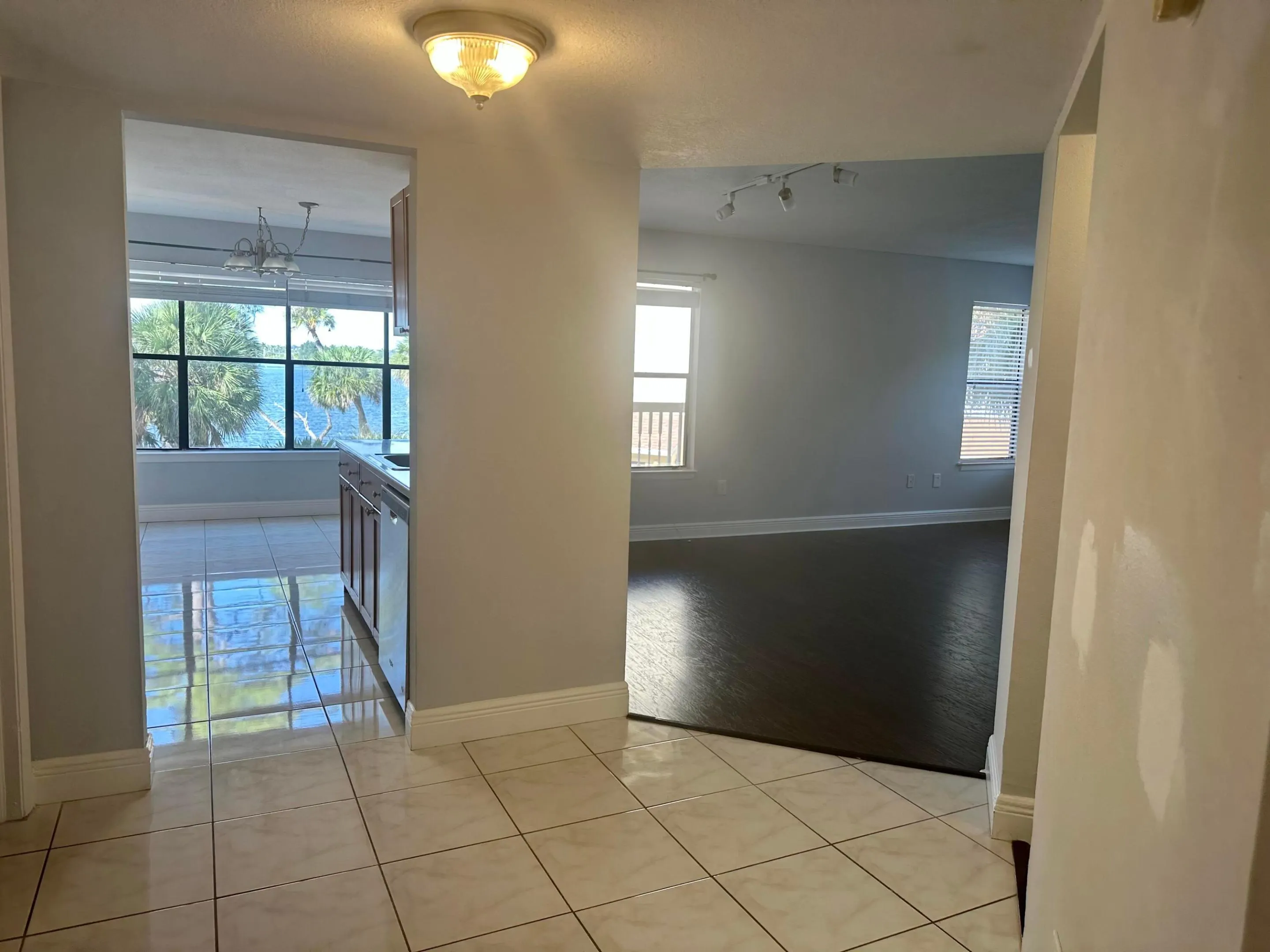225 S TROPICAL Trail #320