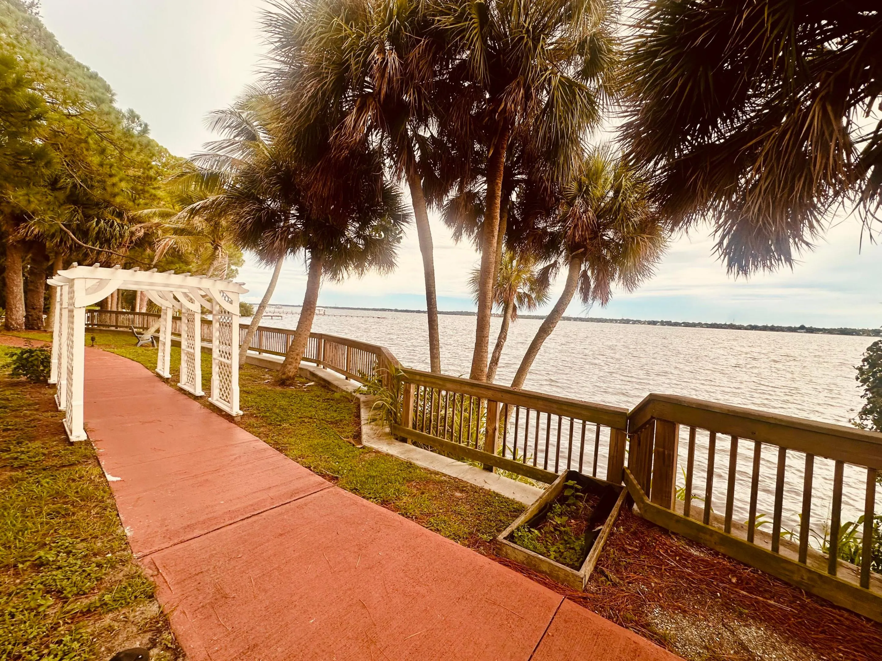 225 S TROPICAL Trail #320