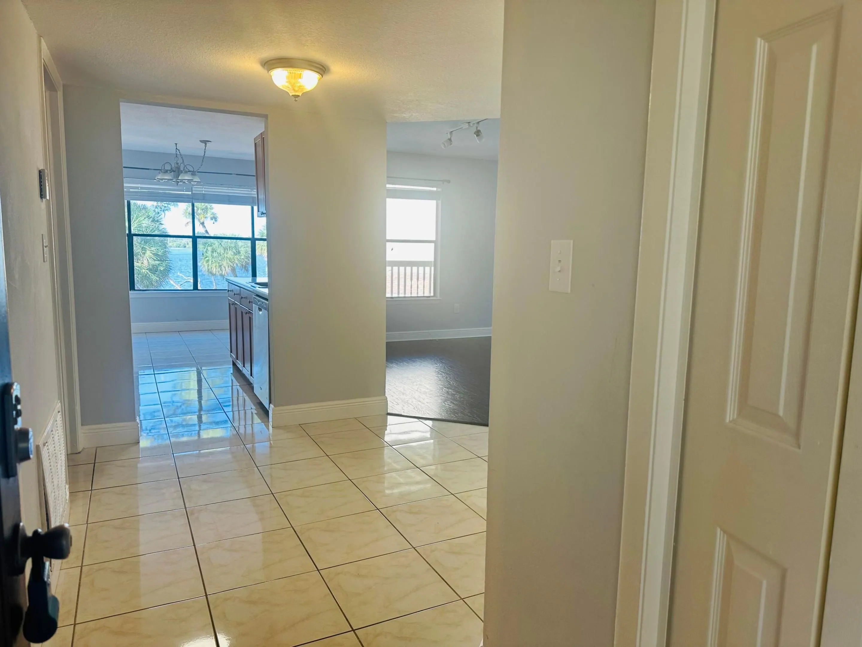 225 S TROPICAL Trail #320