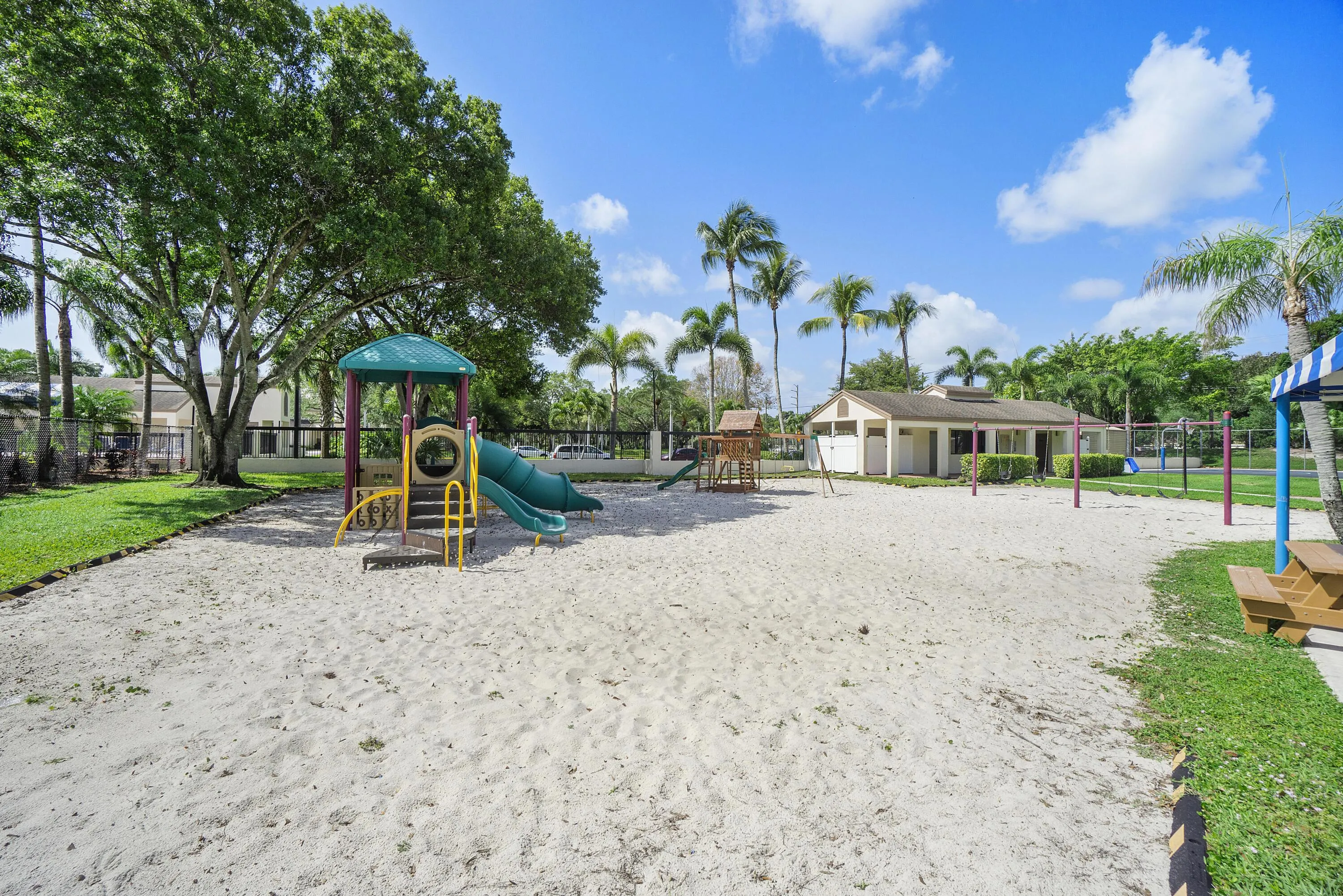 3356 CARAMBOLA Circle S